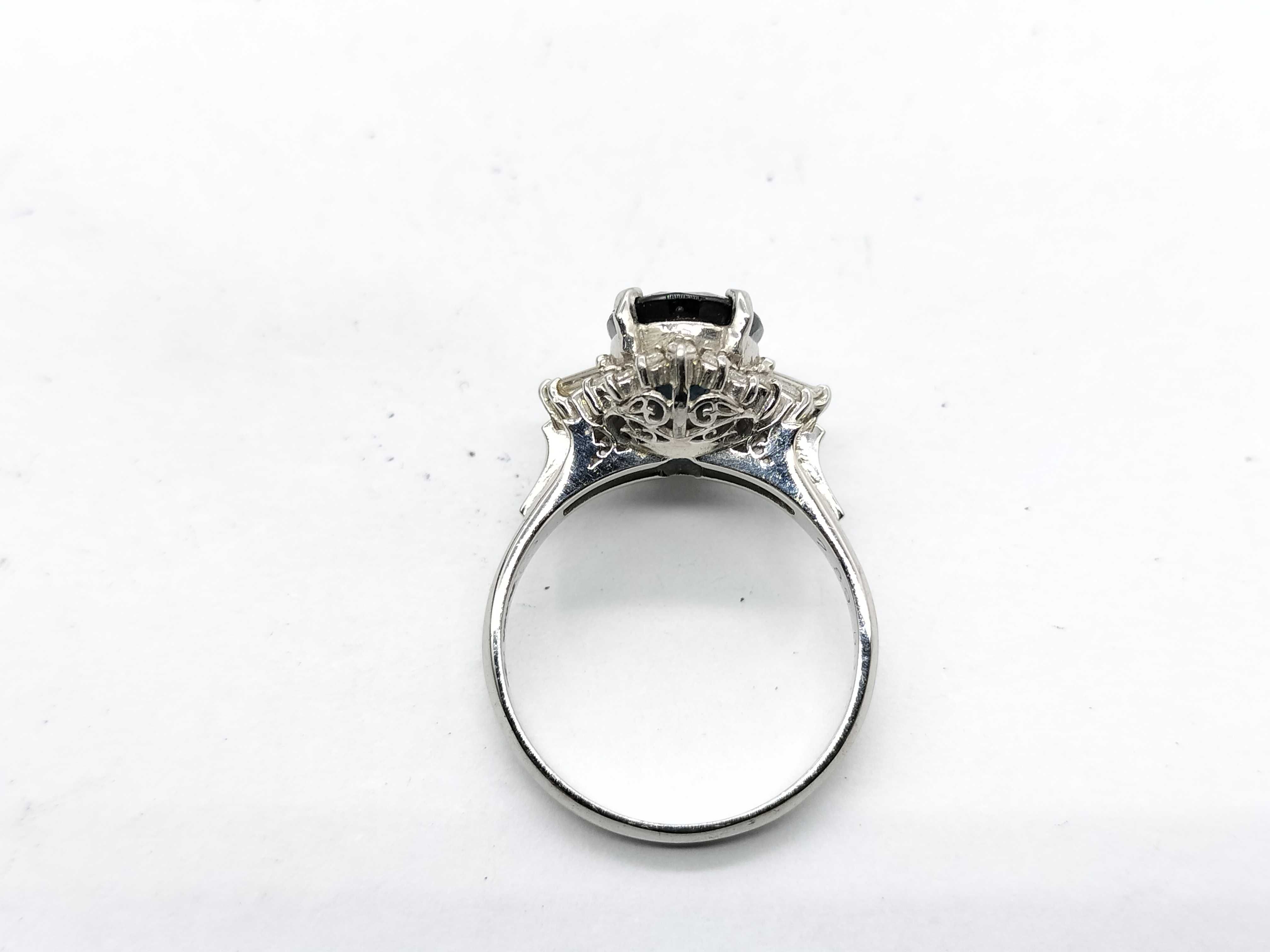 Platinum Blue Sapphire and Diamond Ballerina Cluster Ring 2.89 Carat Sapphire