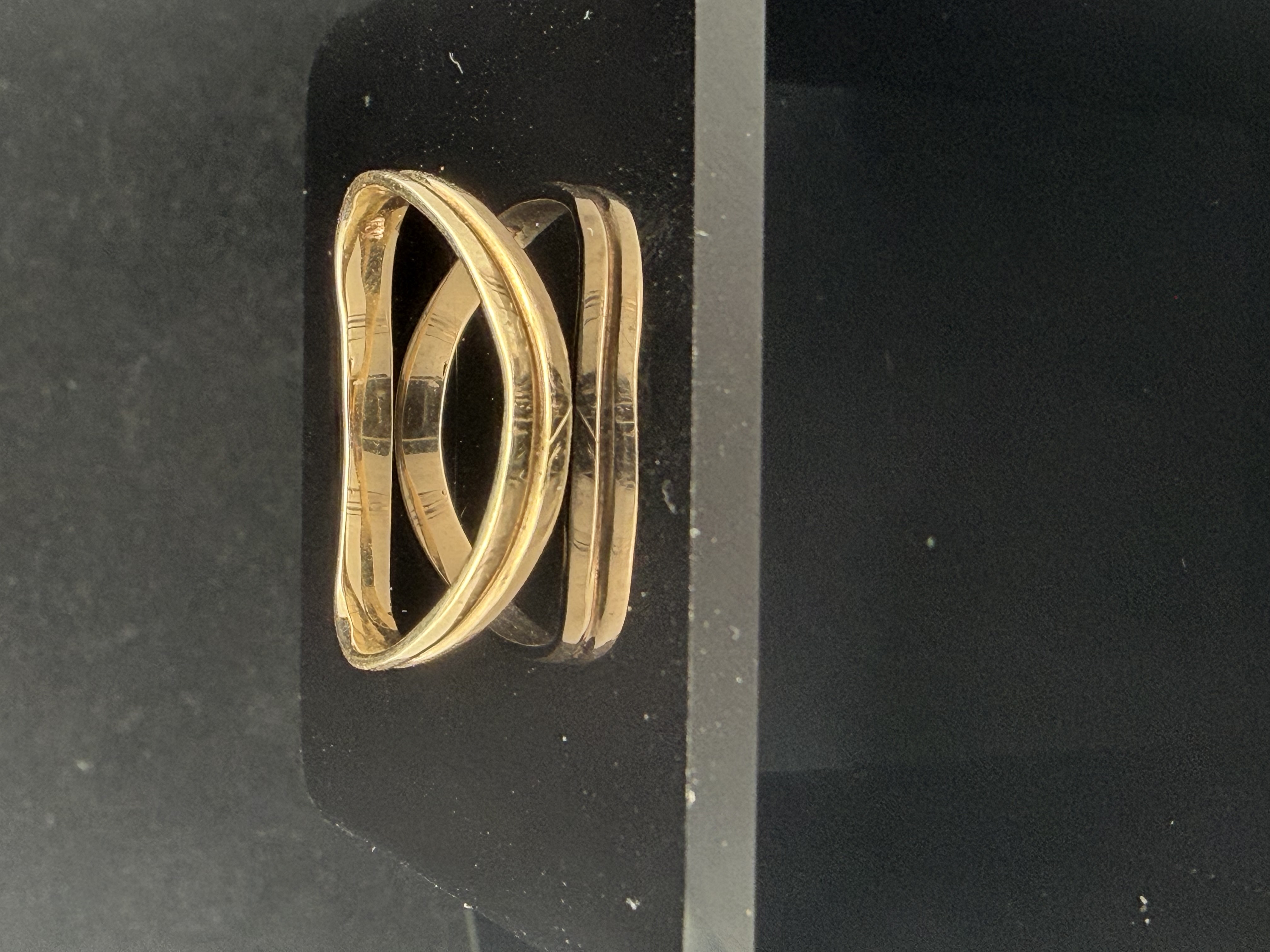 10k Yellow Gold Wave Ring