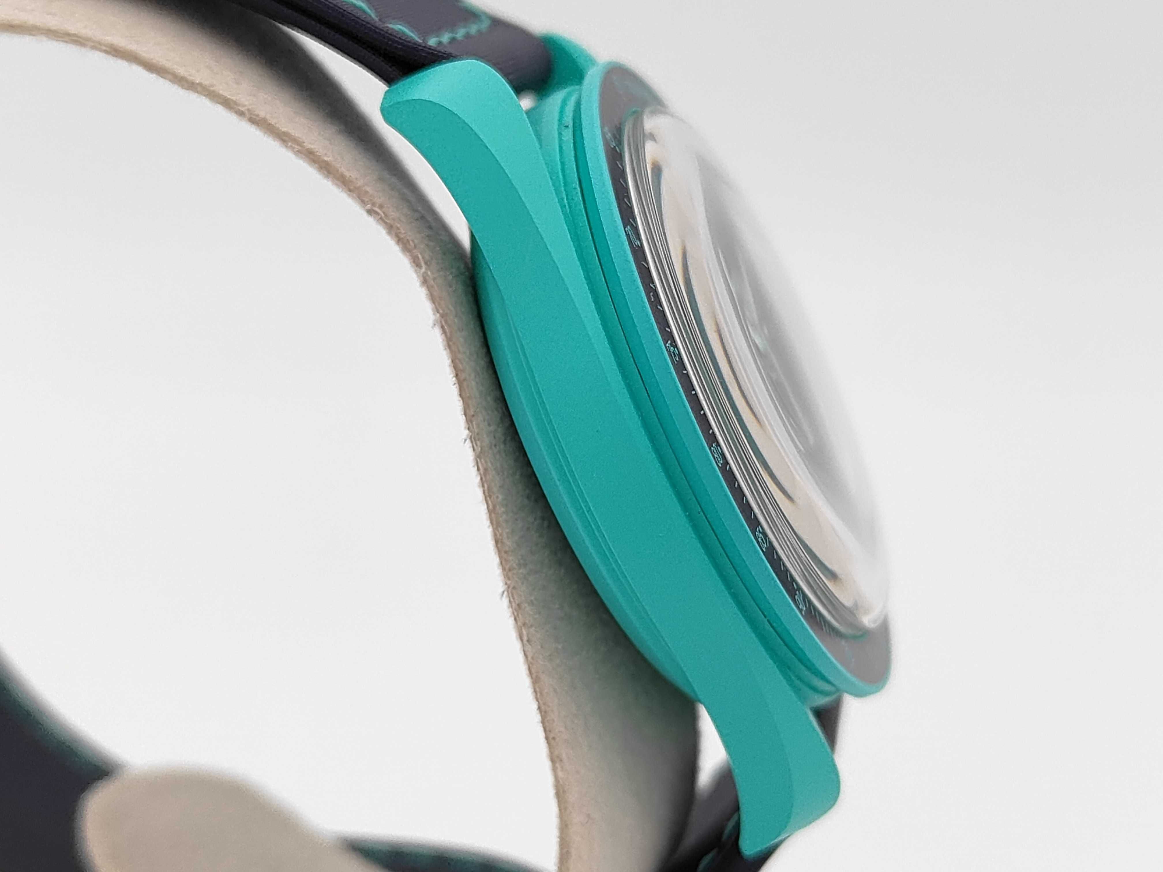 Omega x Swatch MoonSwatch Mission on Earth Polar Lights Bioceramic Wristwatch Ref. SO33L103