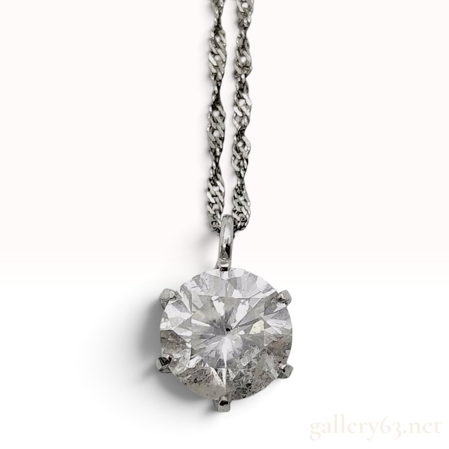 Diamond Solitaire Pendant Necklace in Pt999 and Pt850 Platinum