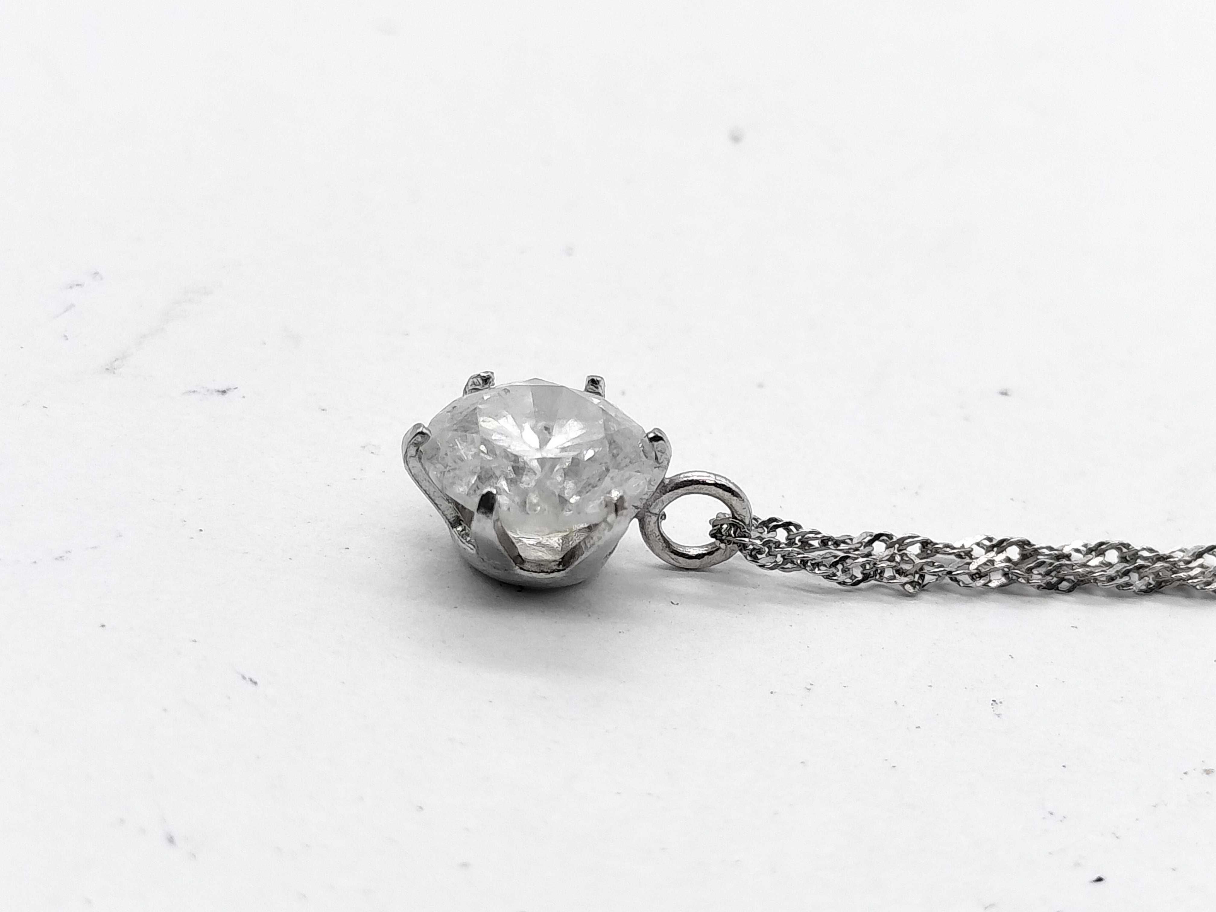 Diamond Solitaire Pendant Necklace in Pt999 and Pt850 Platinum