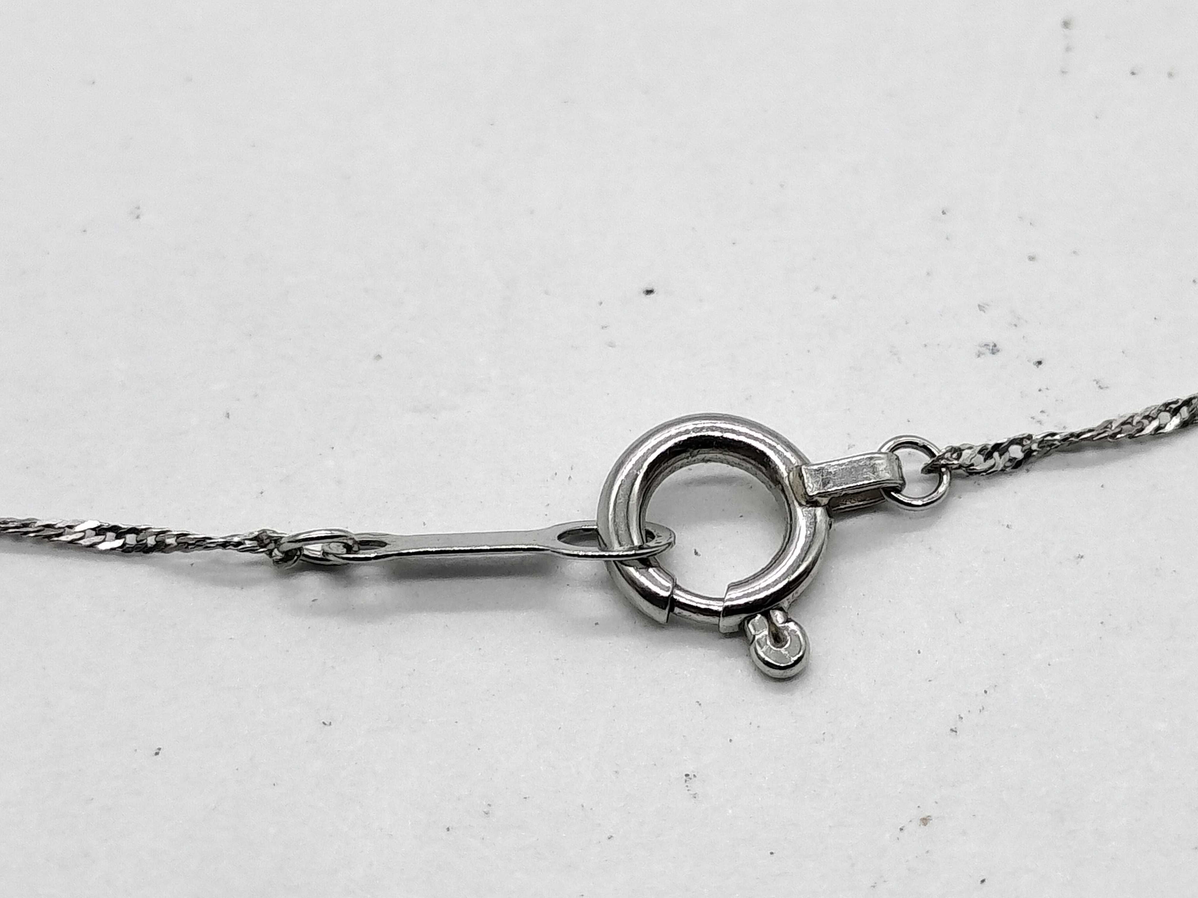 Diamond Solitaire Pendant Necklace in Pt999 and Pt850 Platinum