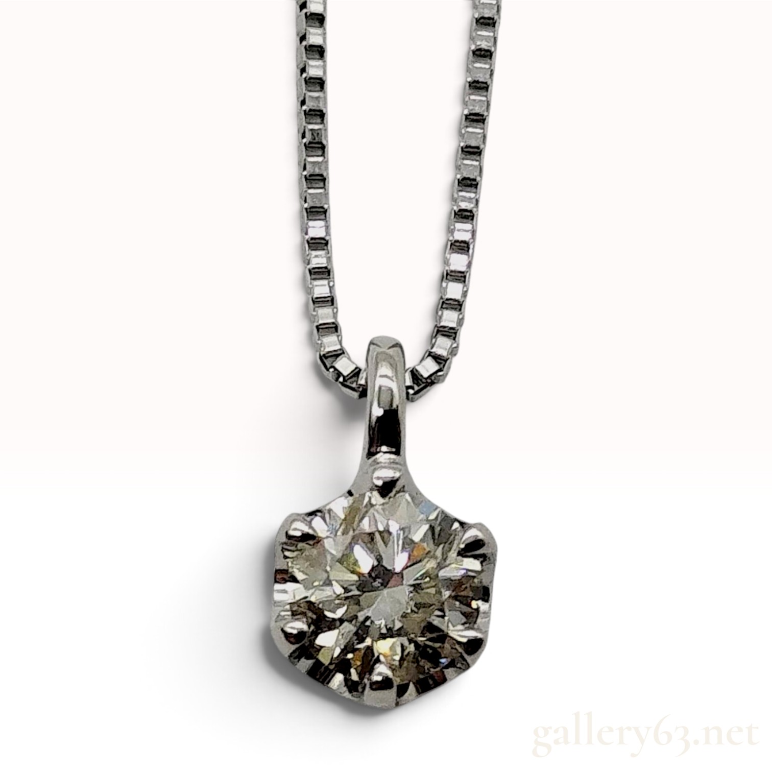 Diamond Solitaire Pendant and Box Chain in Platinum