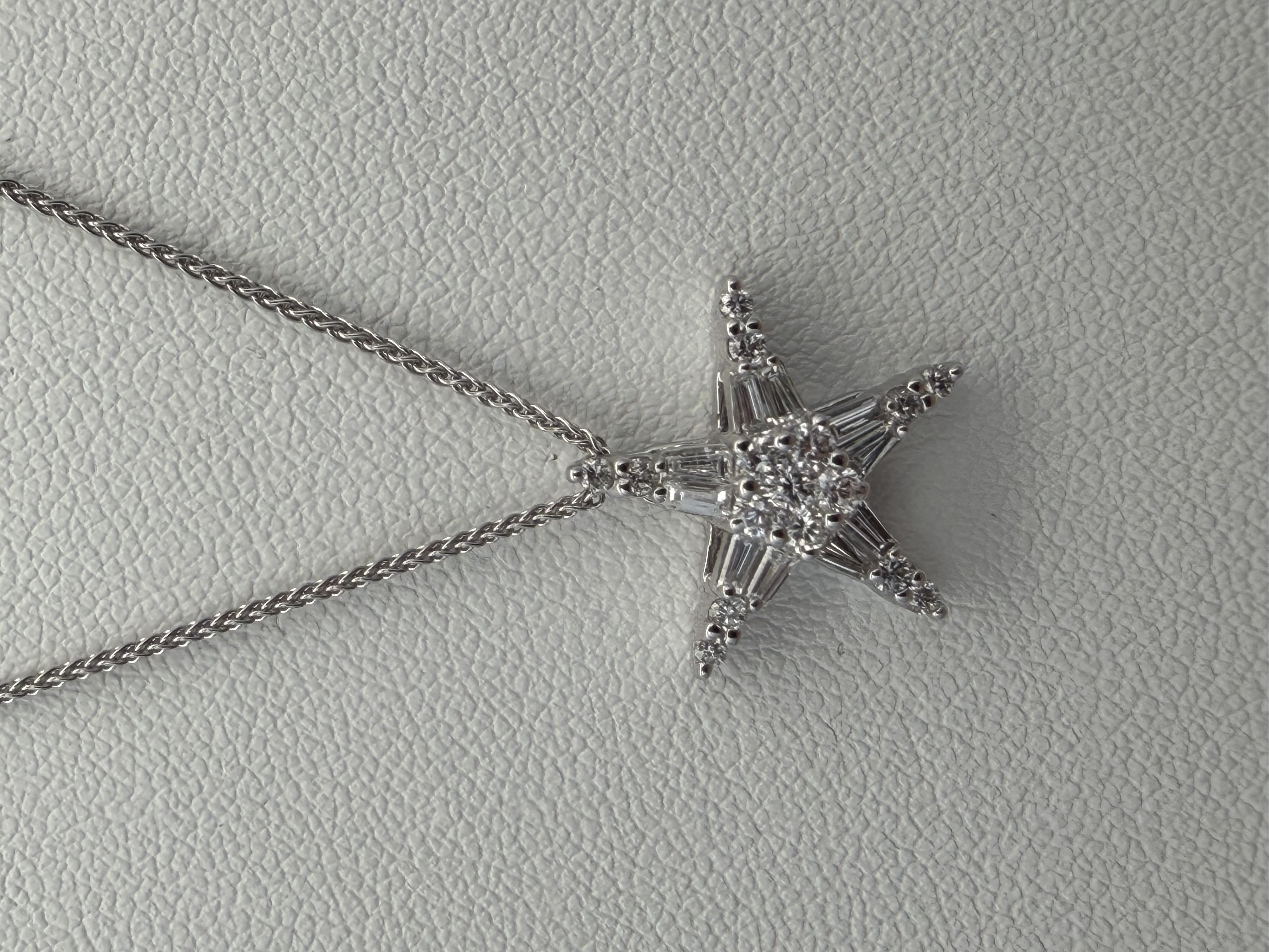 14k White Gold Diamond Star Necklace