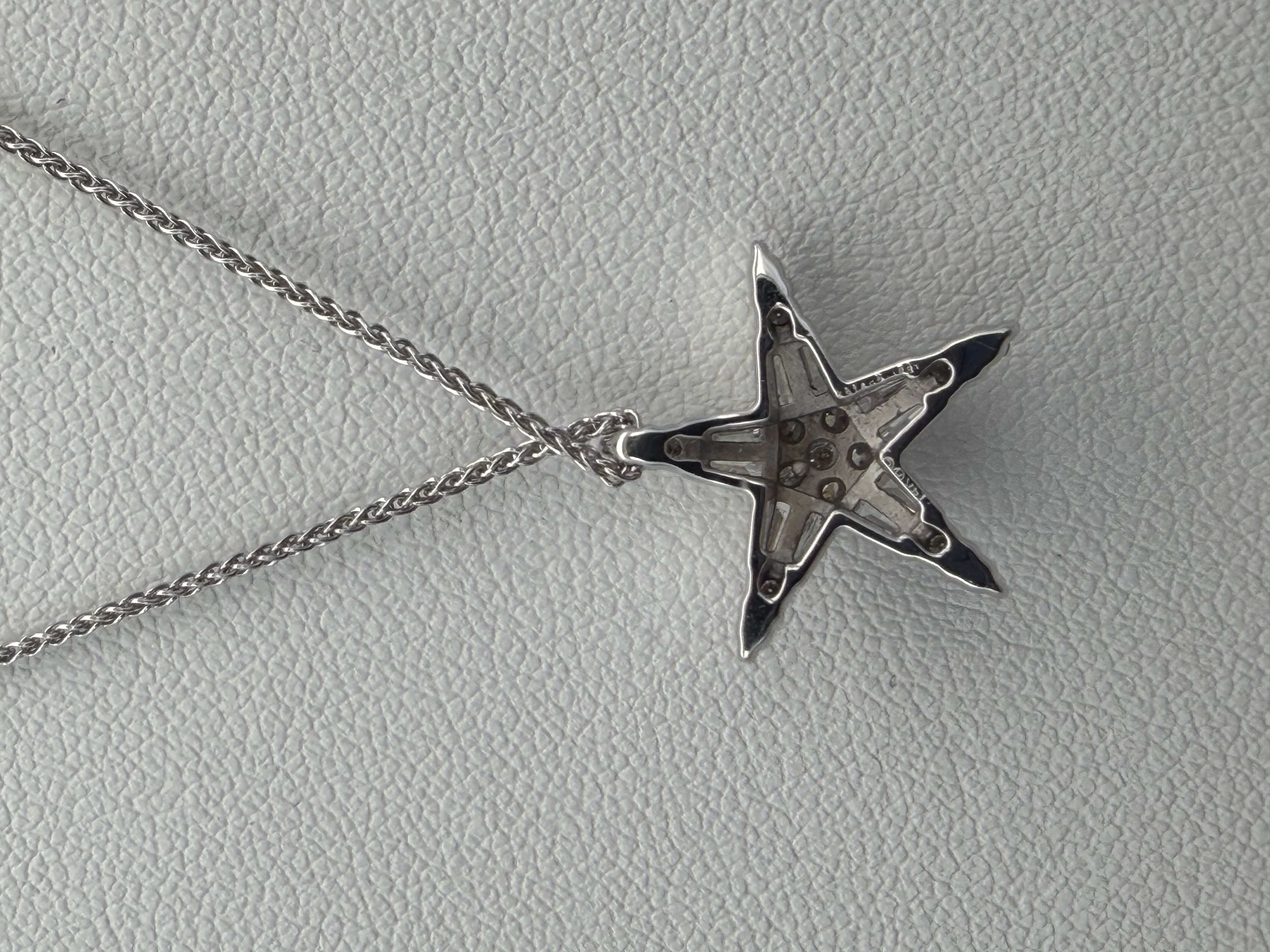 14k White Gold Diamond Star Necklace