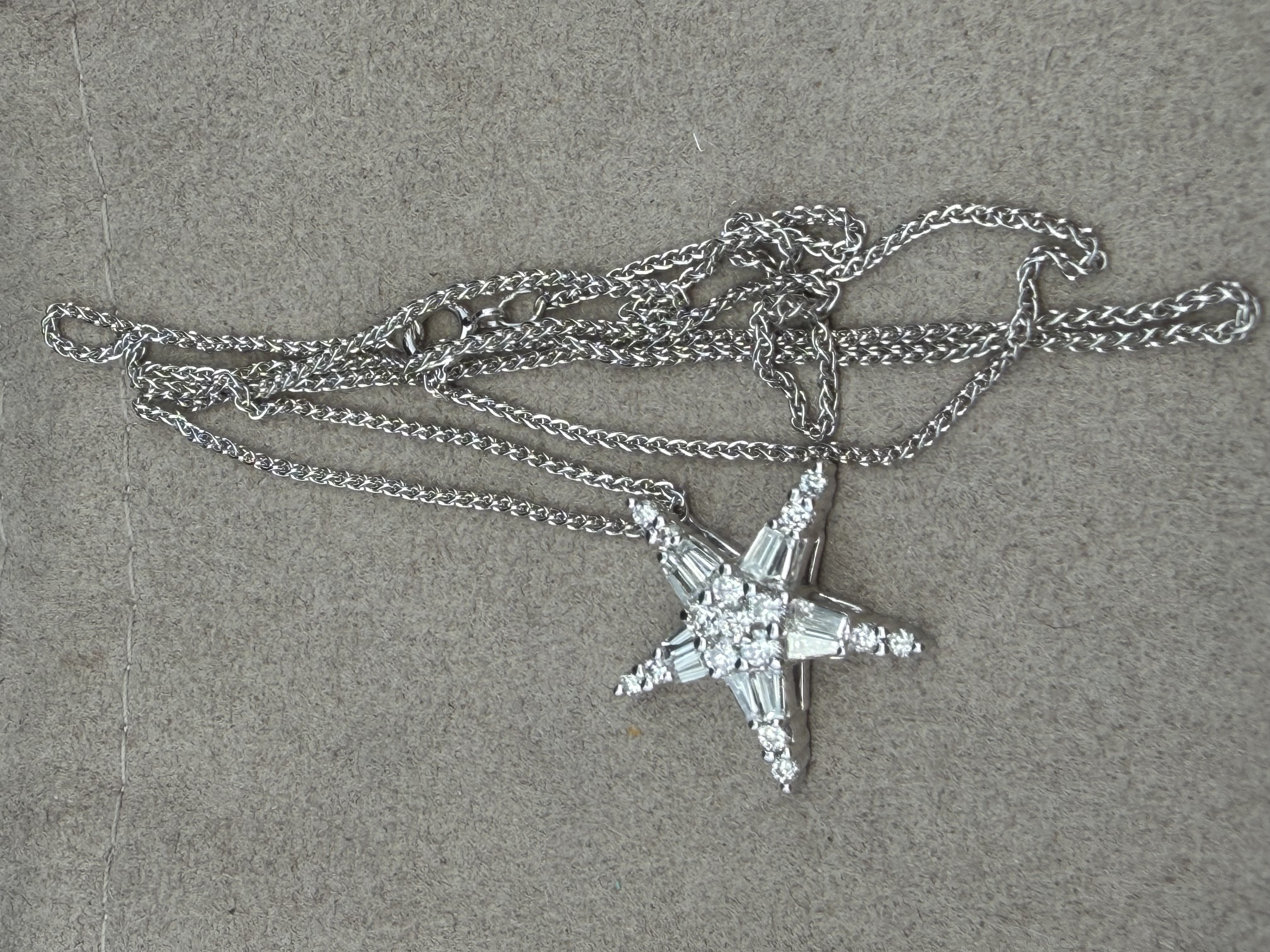 14k White Gold Diamond Star Necklace
