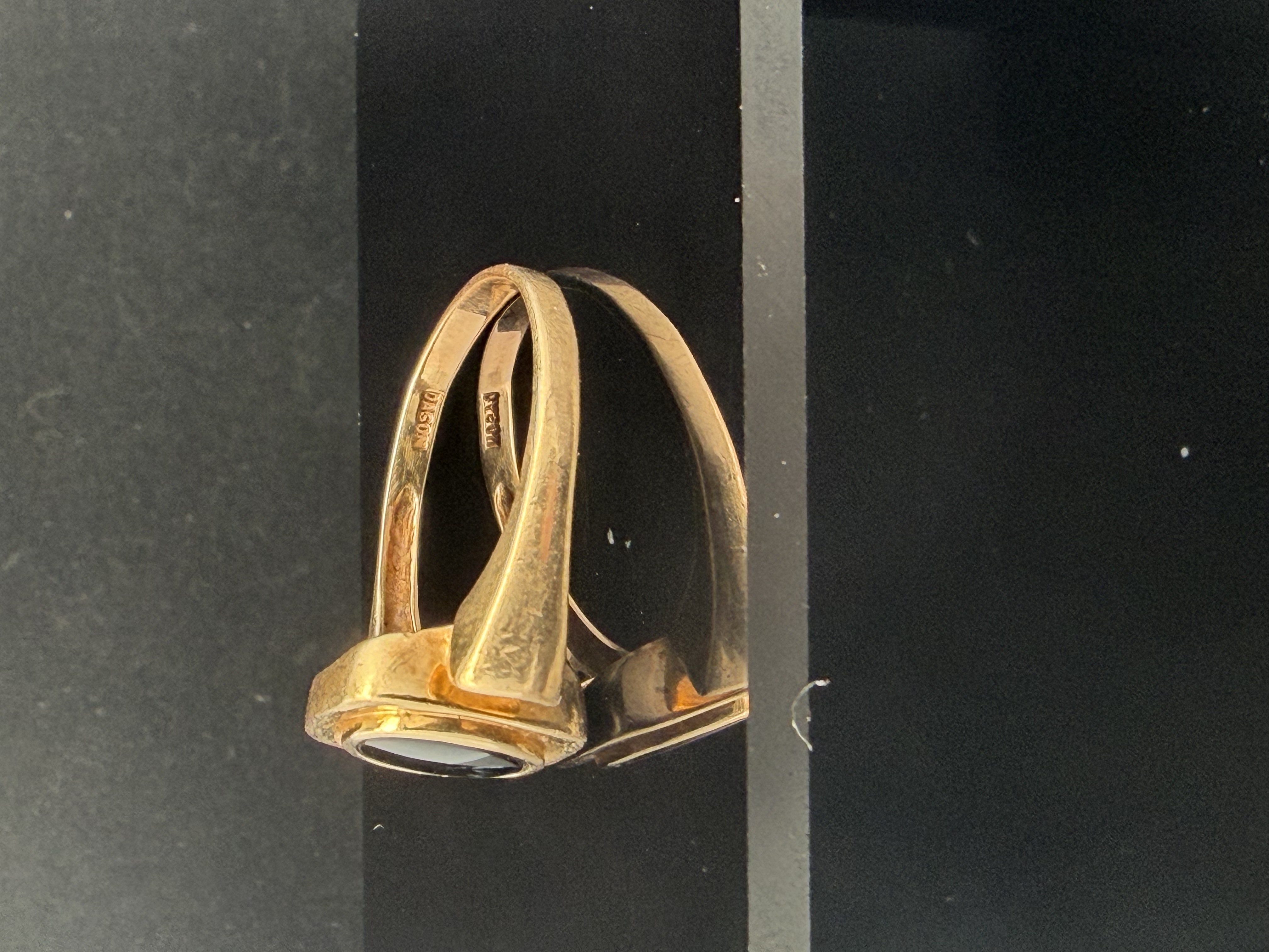 10k Yellow Gold Onyx Ring