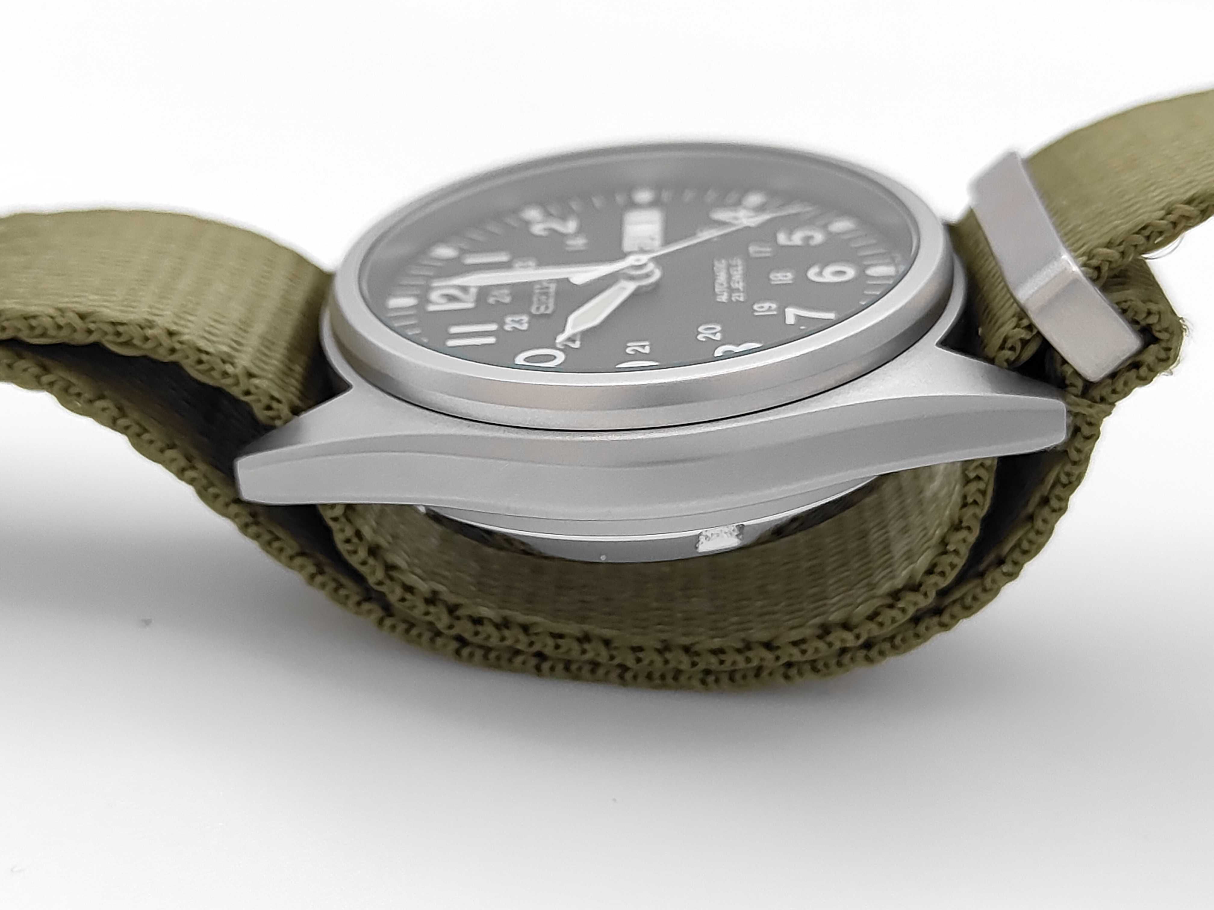 Seiko 5 Military Field Watch SKX425 Automatic Wristwatch