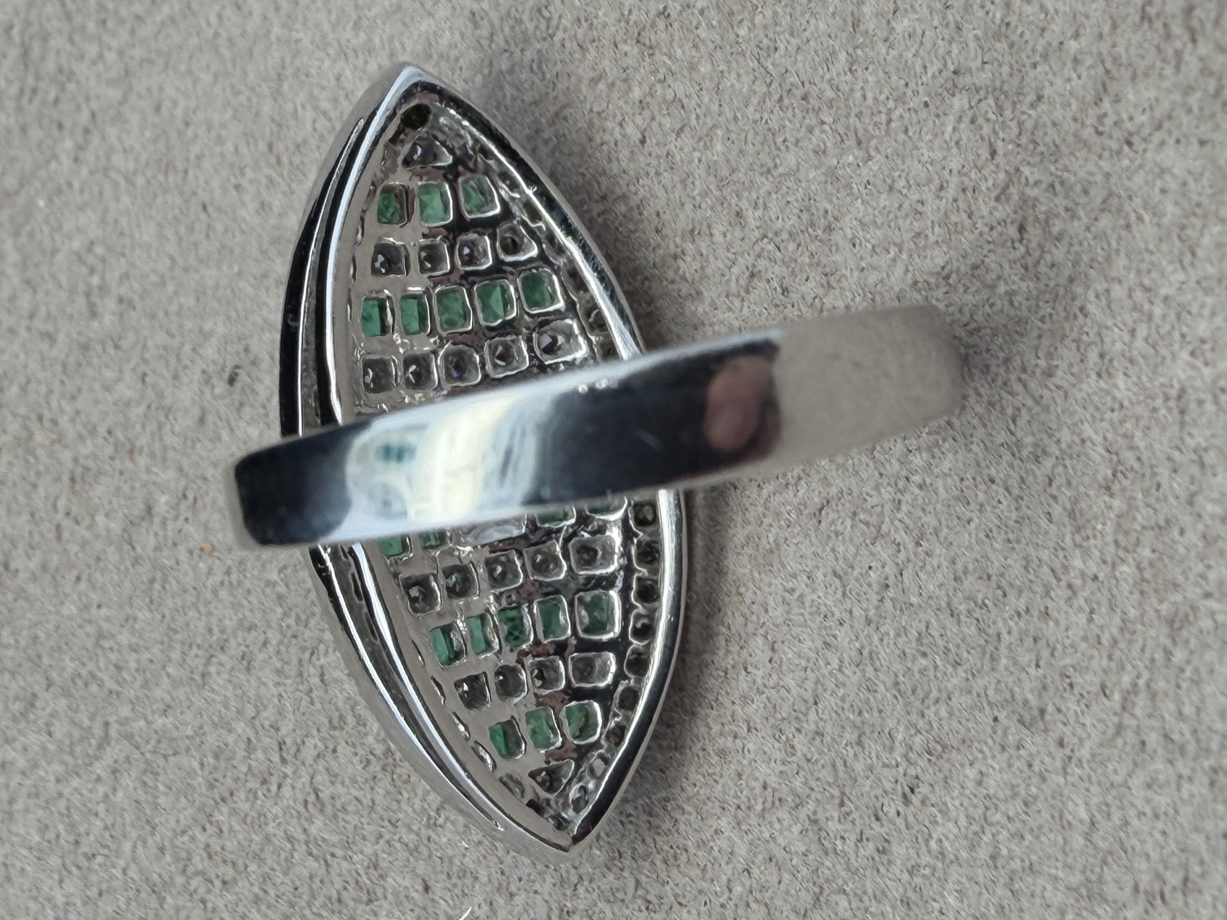 18k White Gold Emerald and Diamond Ring