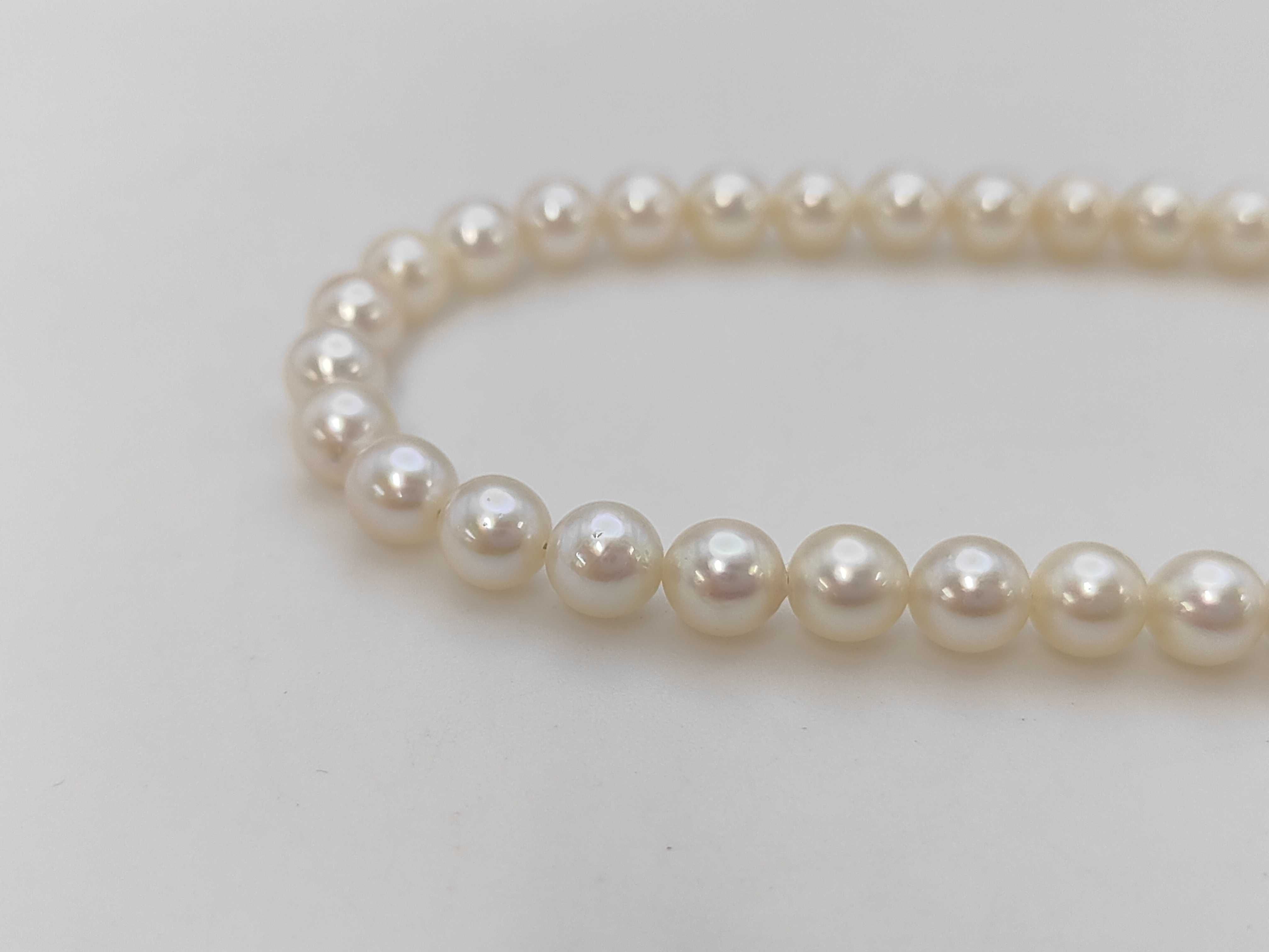 Single Strand Semi-Round Cultured Pearl Necklace with Silver Clasp