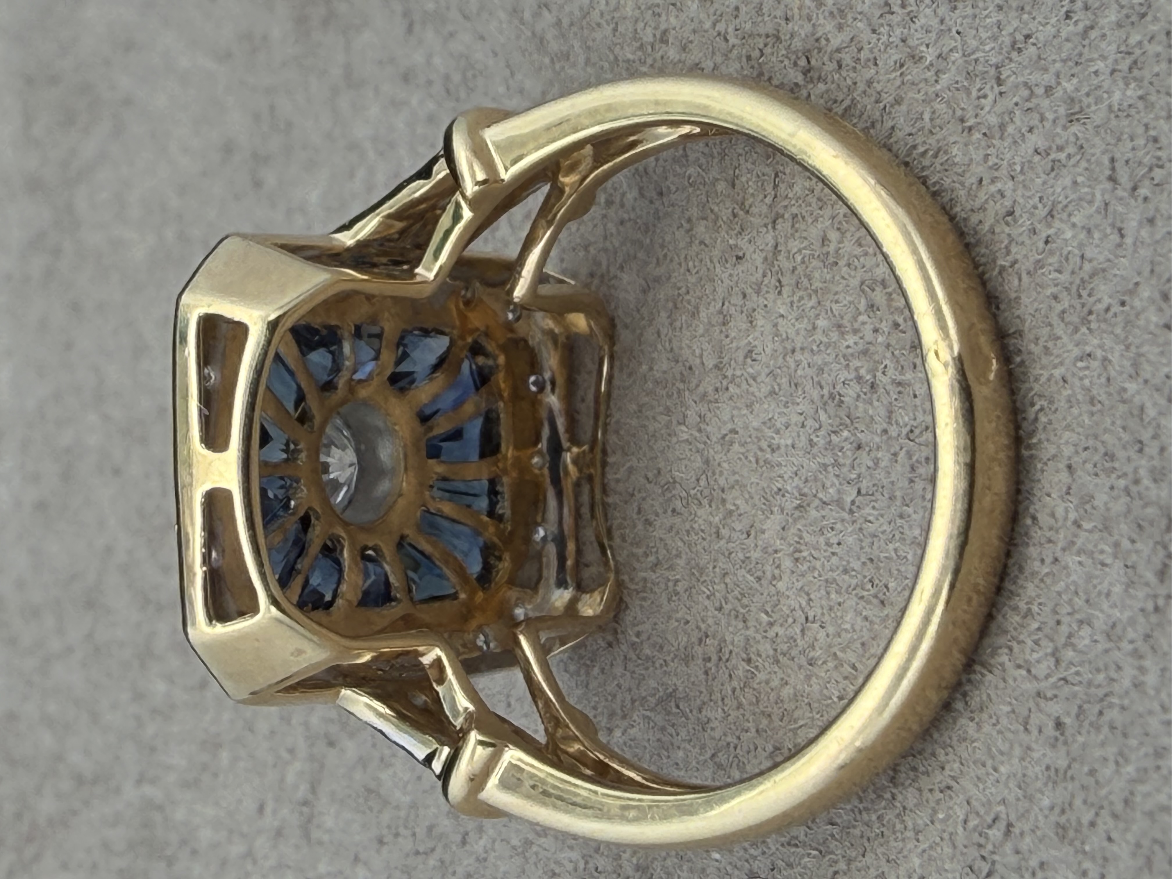 18k Diamond and Sapphire Ring