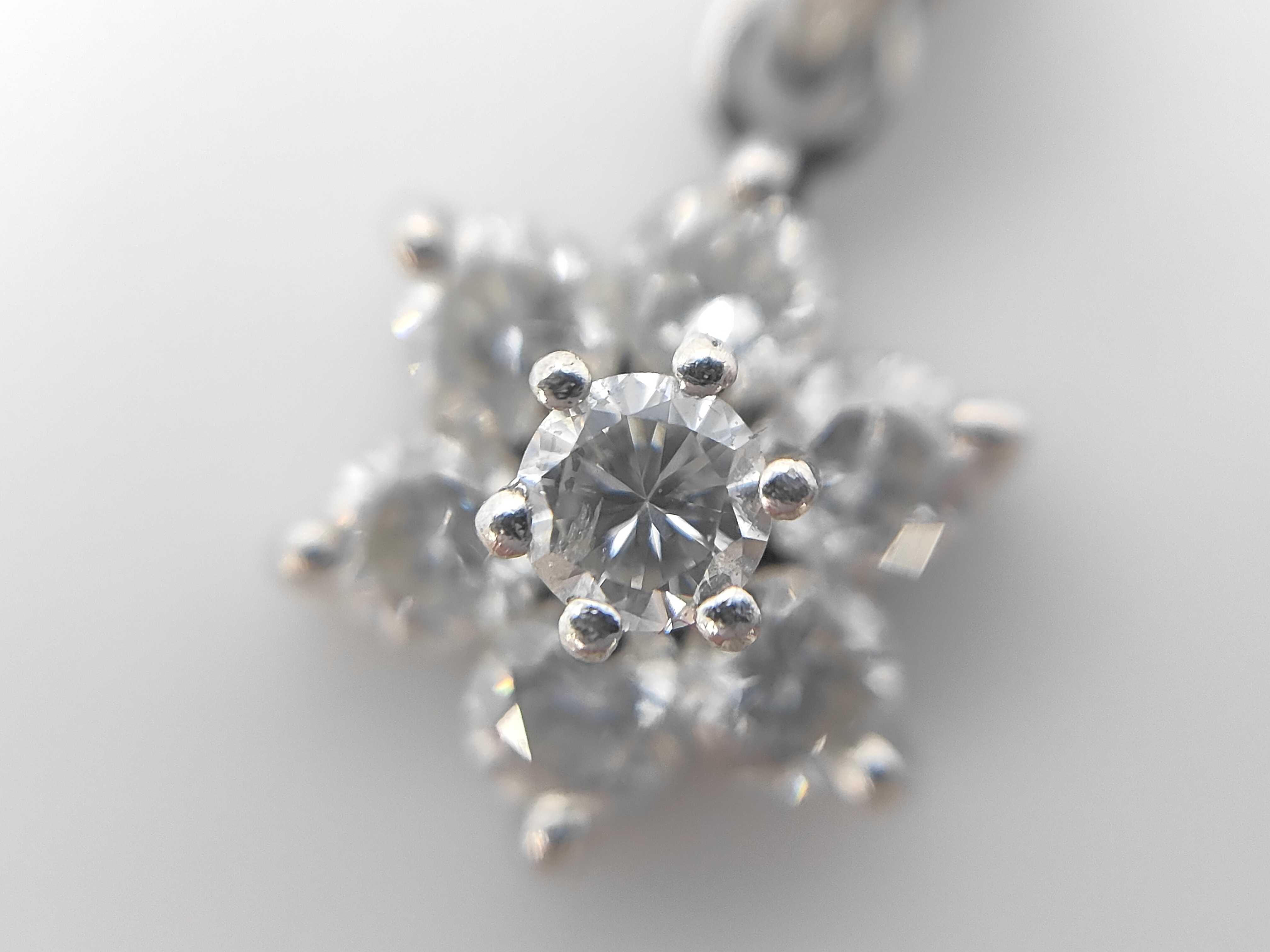 Diamond Pt850 Platinum Floral Cluster Pendant
