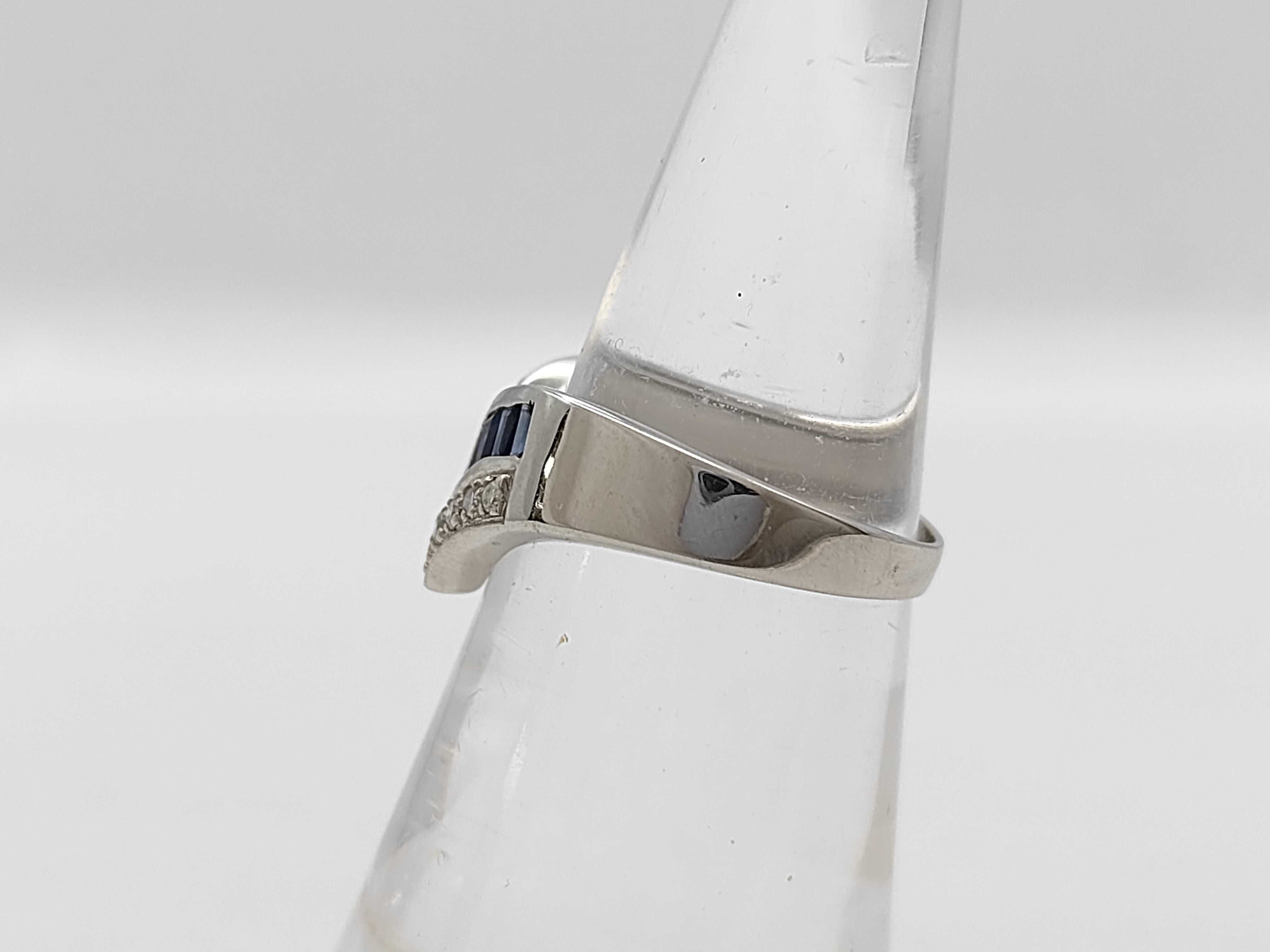 Miyako 14 Karat White Gold Sapphire and Diamond Chevron Ring
