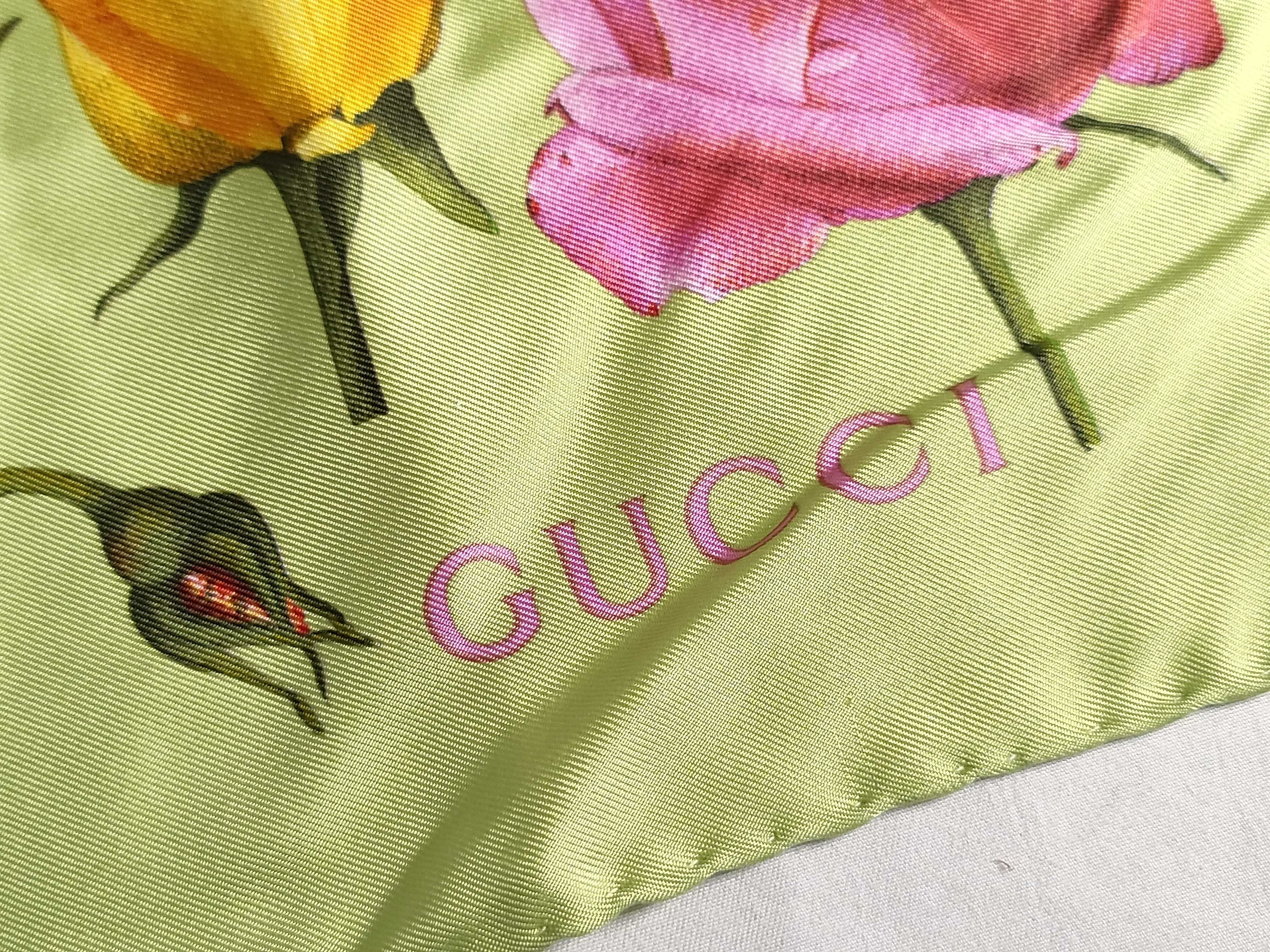 Vintage Gucci Silk Rose Pattern Pocket Square Scarf