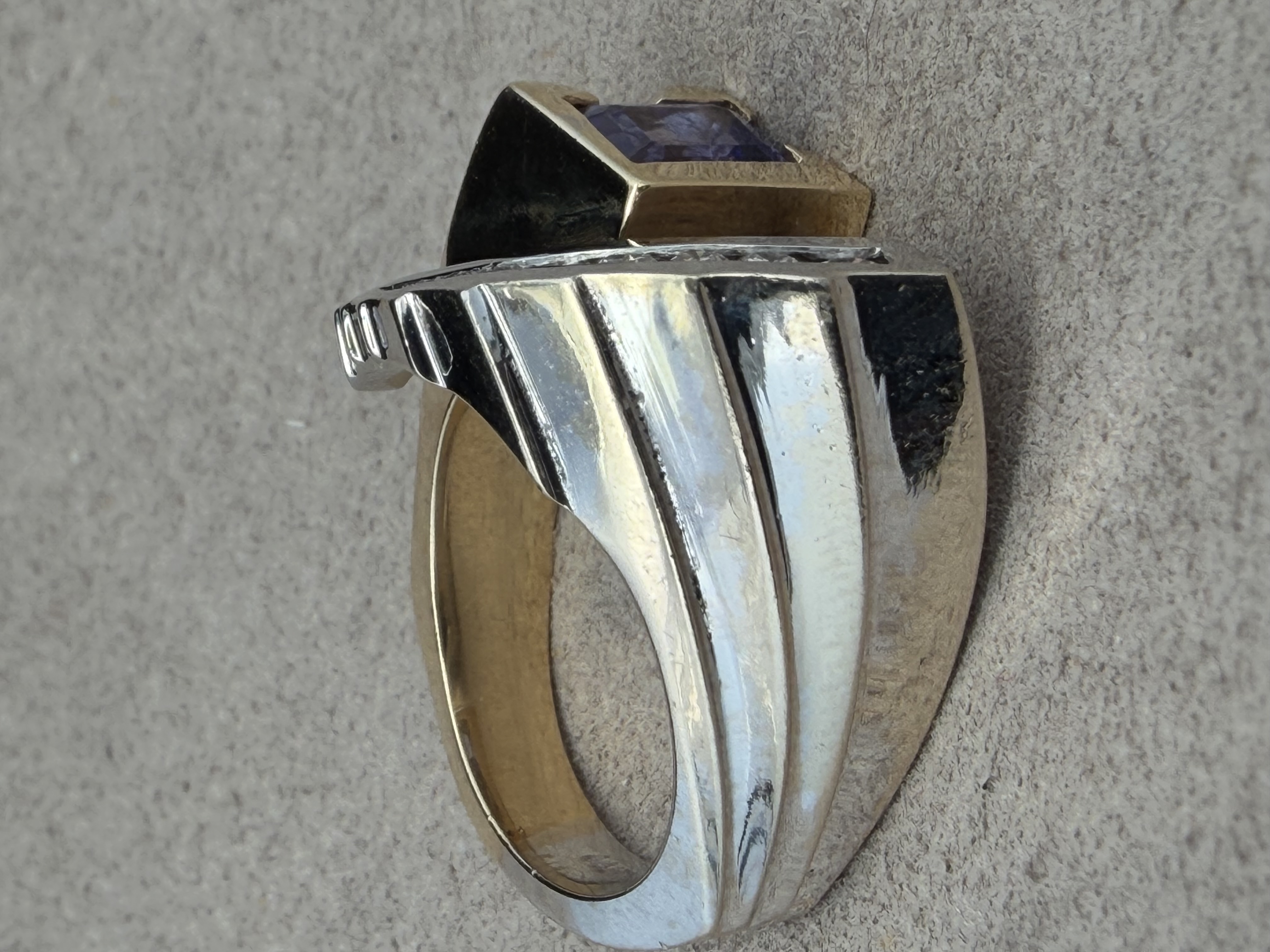 14k Tanzanite Diamond Ring