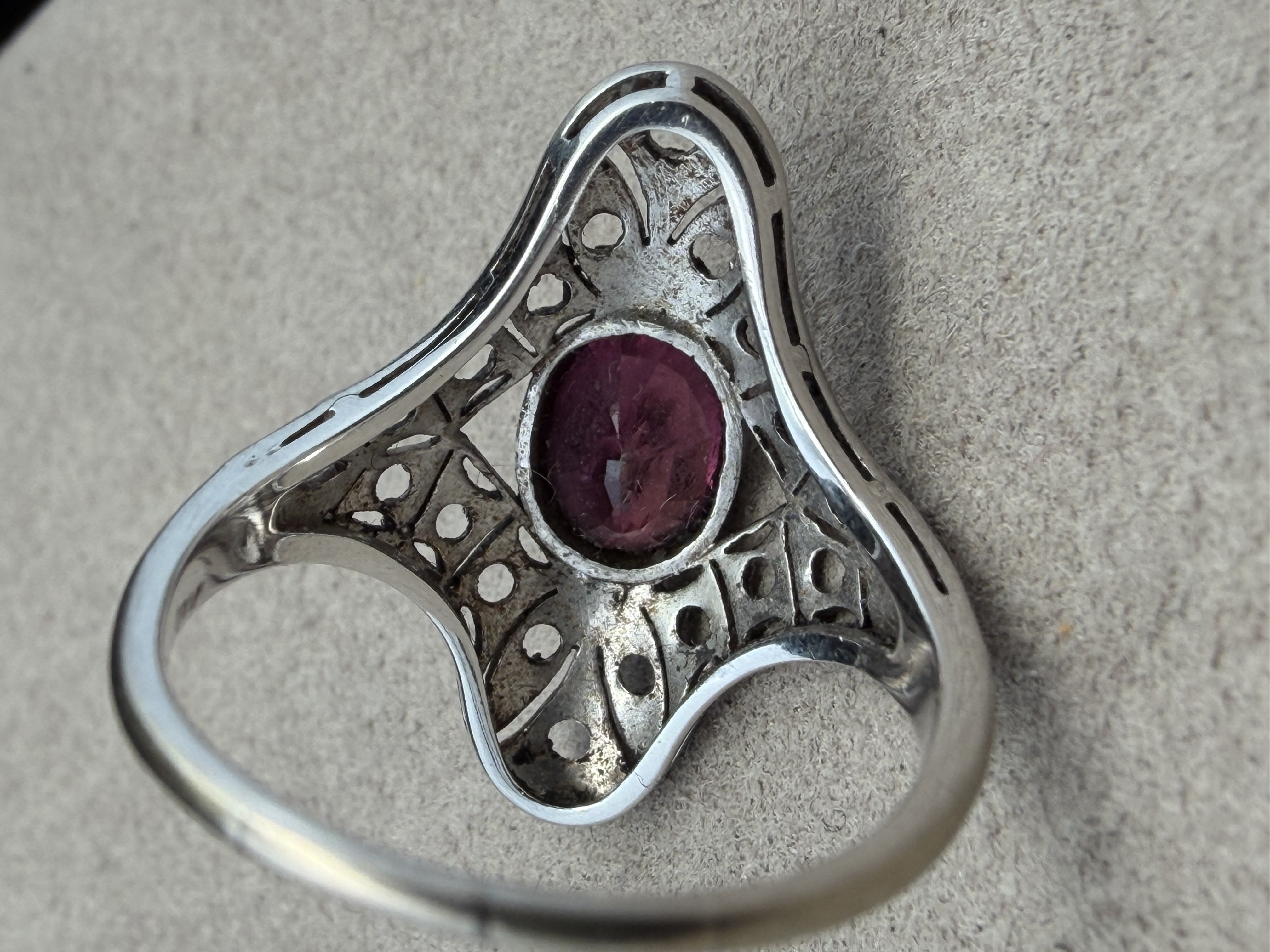 Art Deco 18k White Gold Ruby Ring