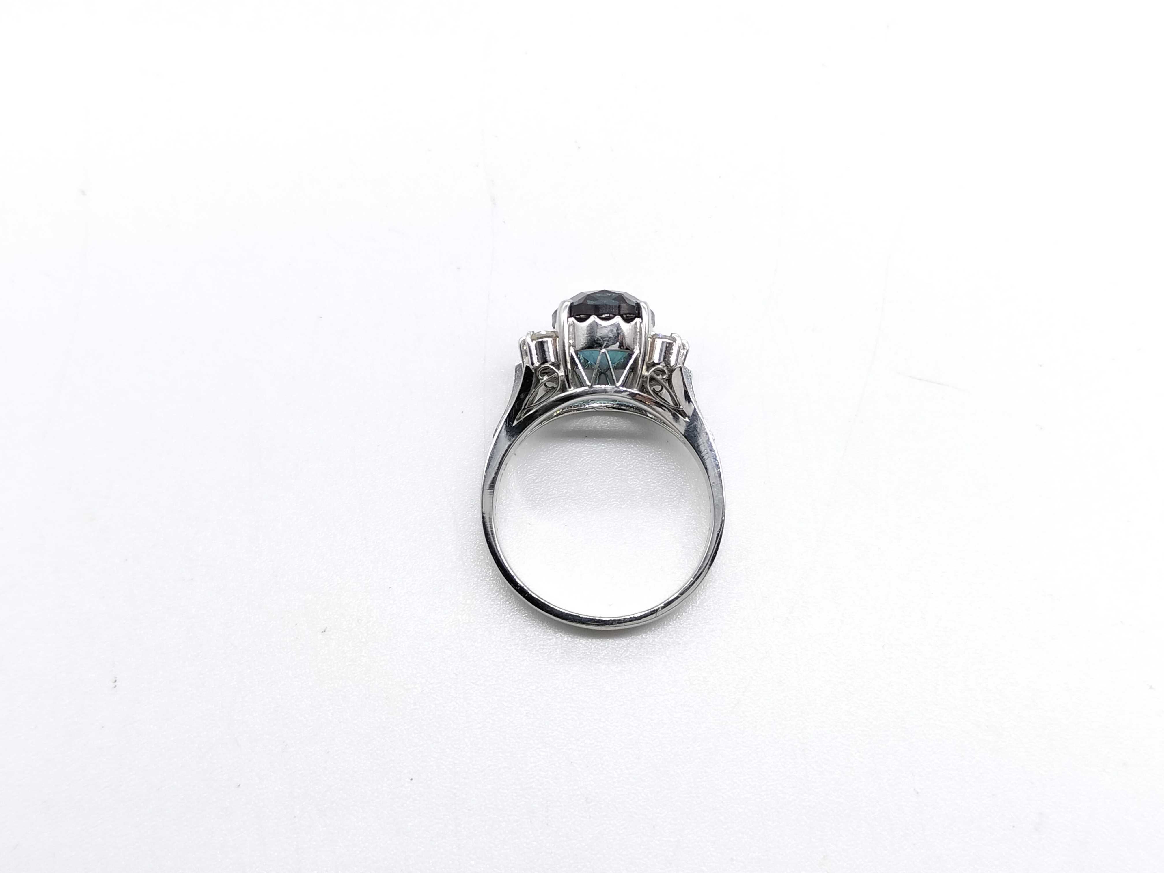 Kyocera Crescent Vert 3.64 Carat Recrystallized Alexandrite and Diamond Platinum Ring