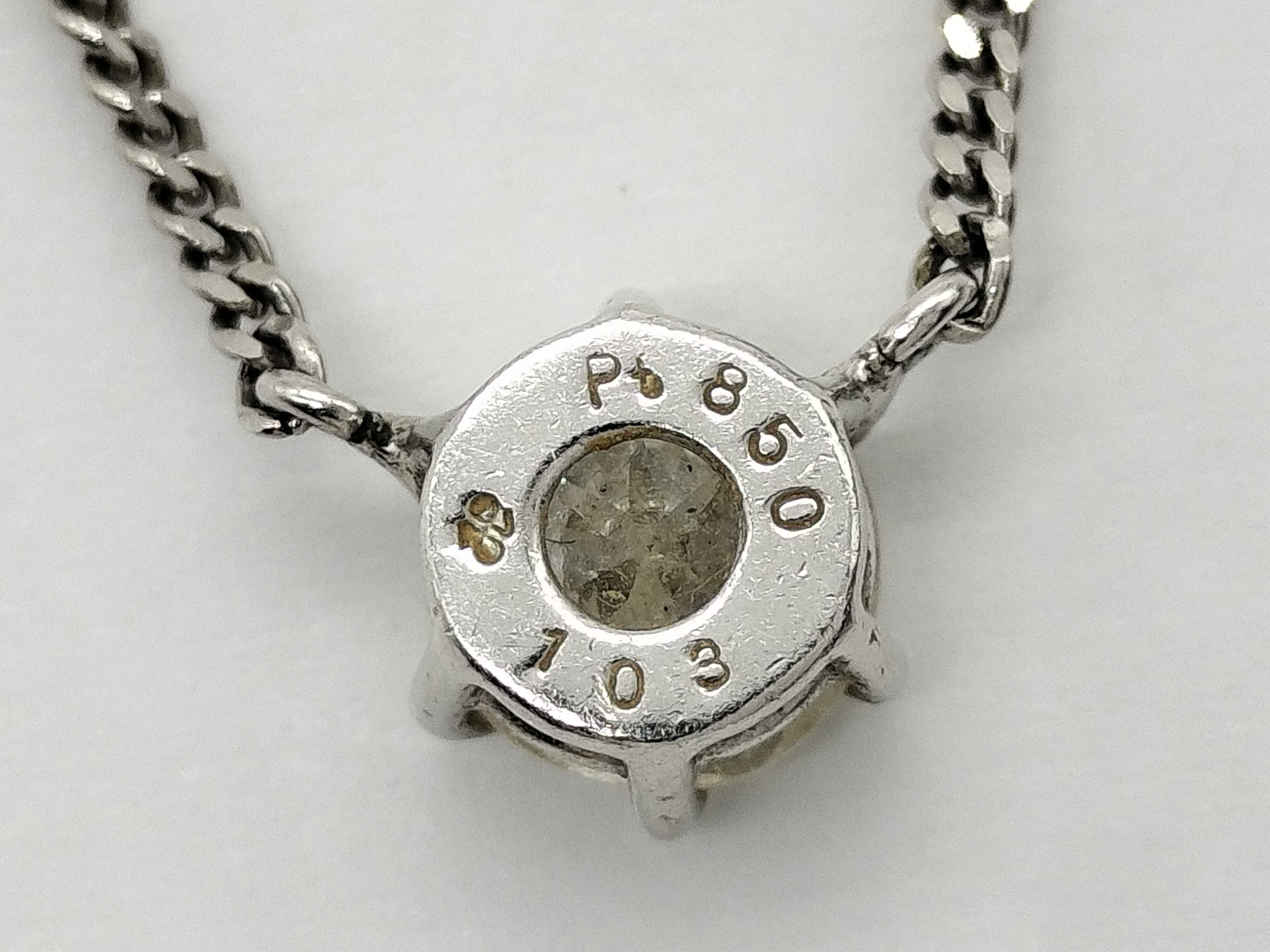 1.03 Carat Diamond and Pt850 Platinum Solitaire Pendant Necklace