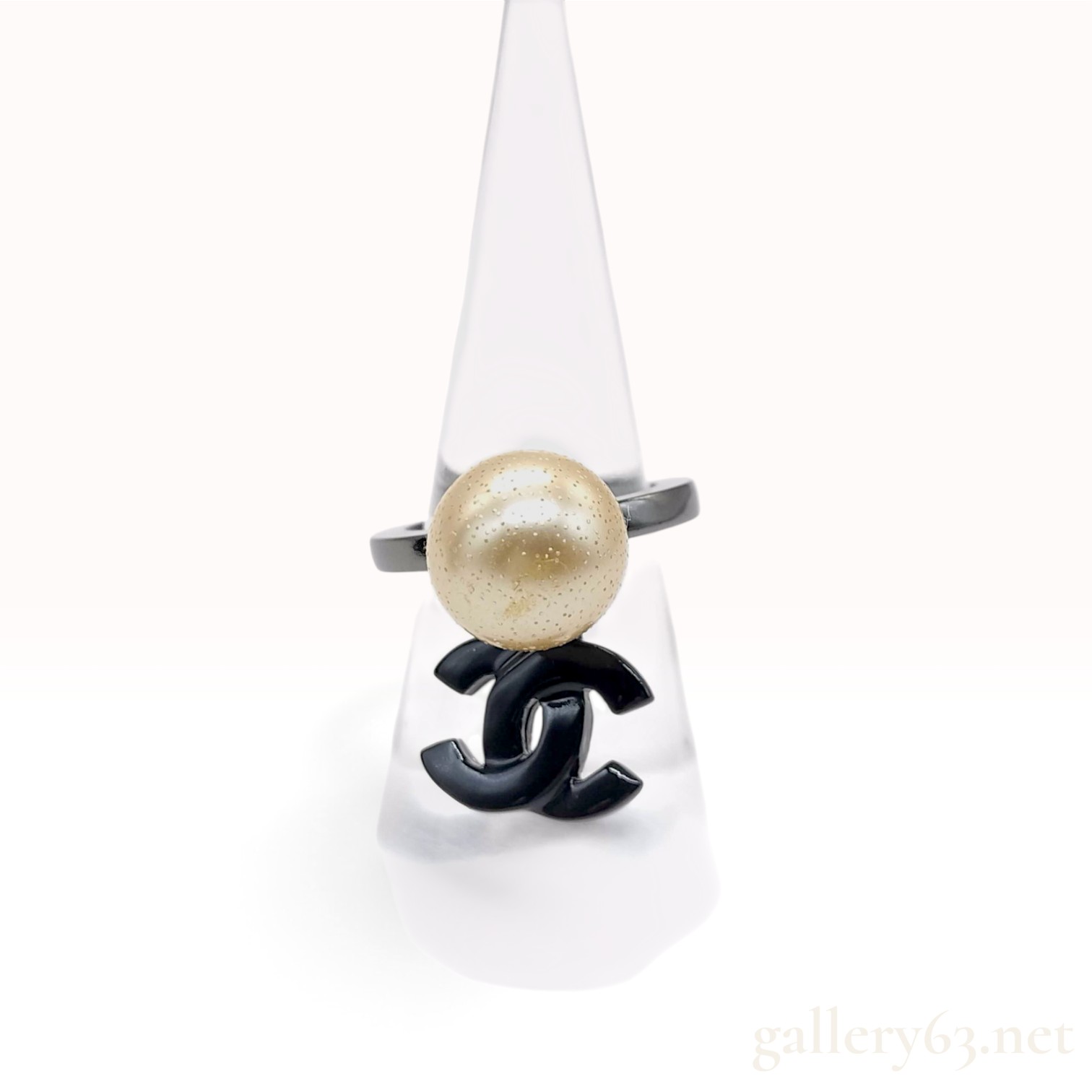 Chanel Oversized Faux Pearl and CC Logo Gunmetal Ring with Box