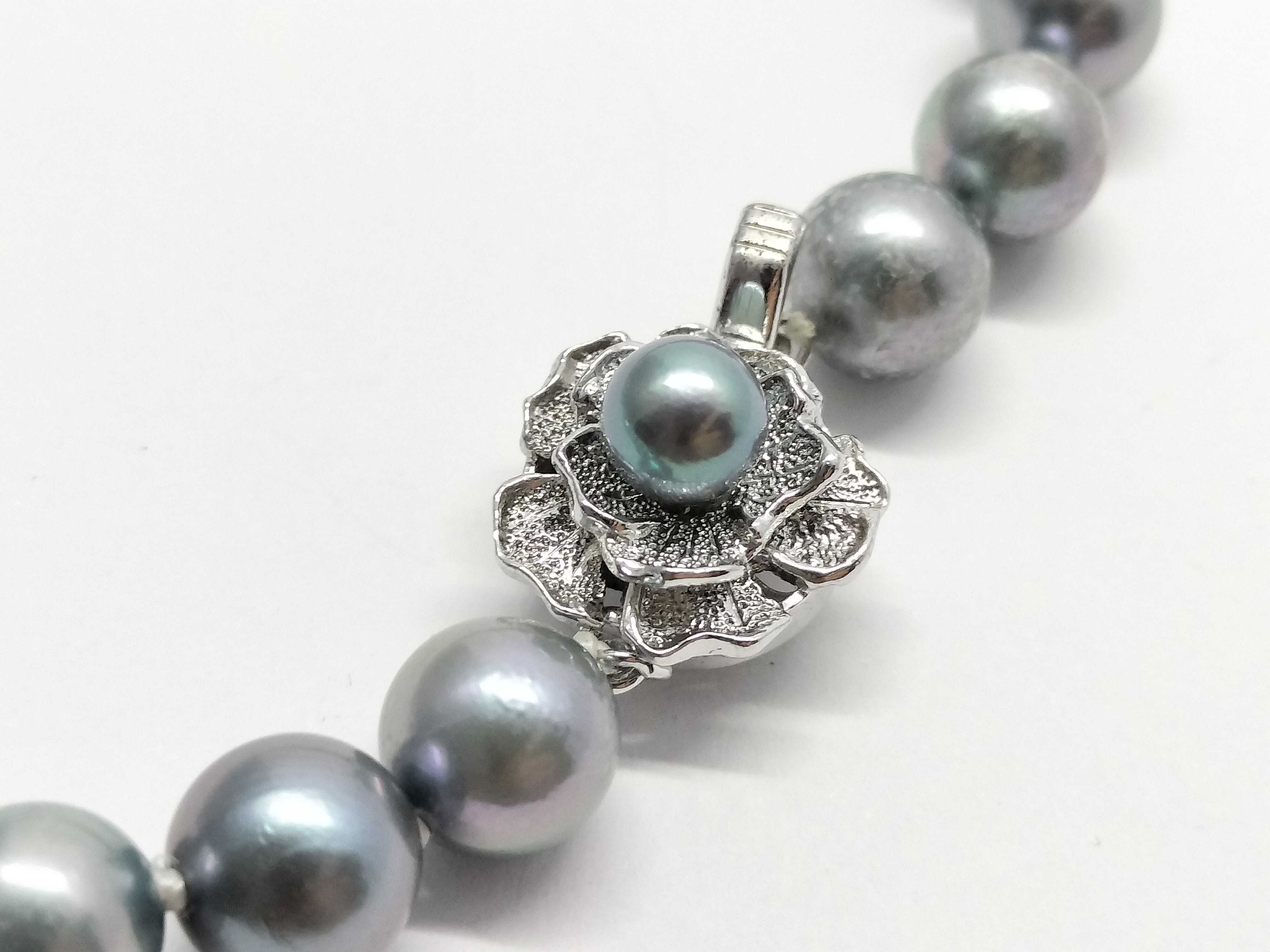 Silver and 8.0-9.0mm Silver-Gray Cultured Pearl Necklace