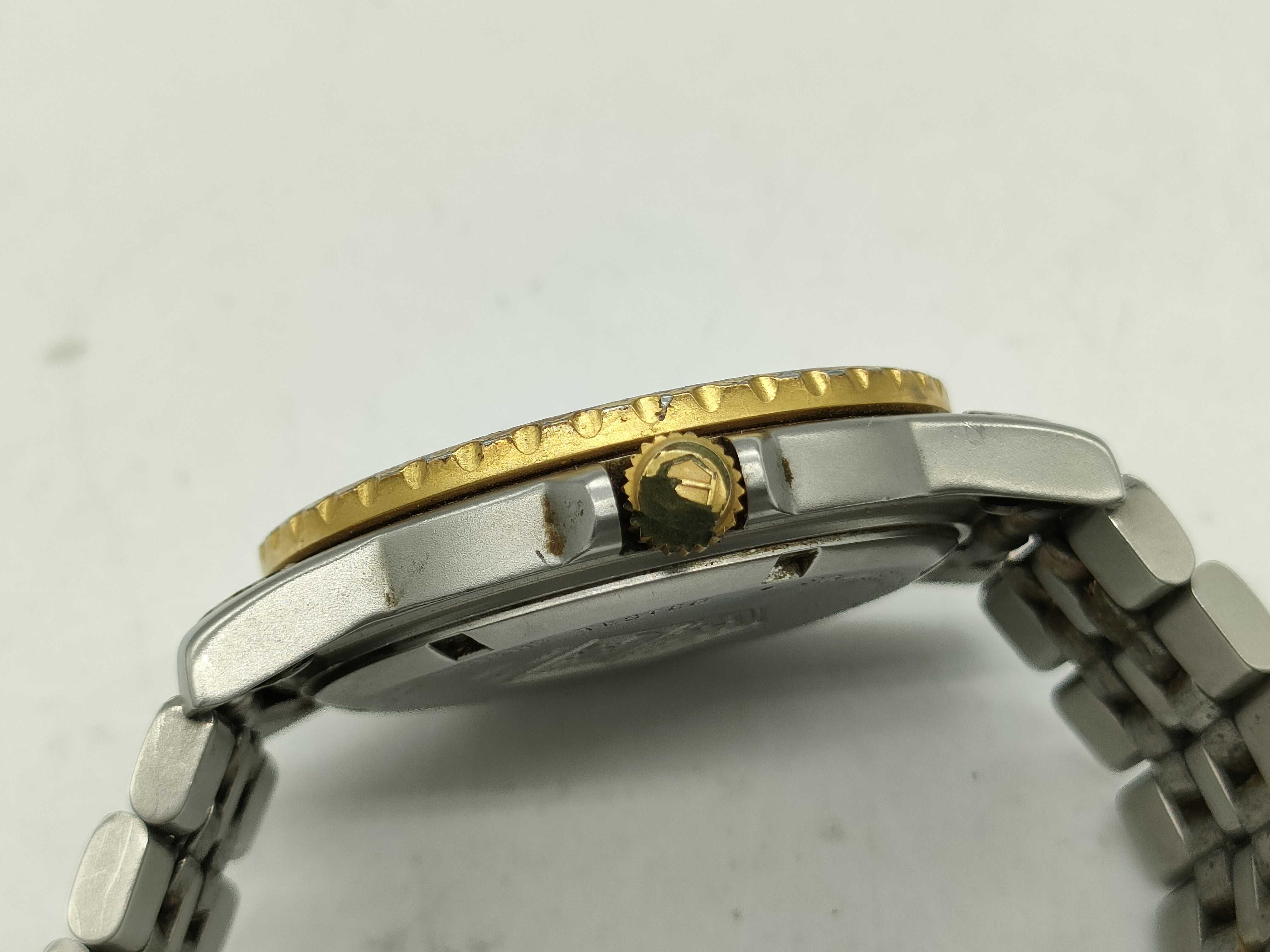 Vintage TAG Heuer Professional 925.213G Stainless Steel and Gold Plated Wristwatch