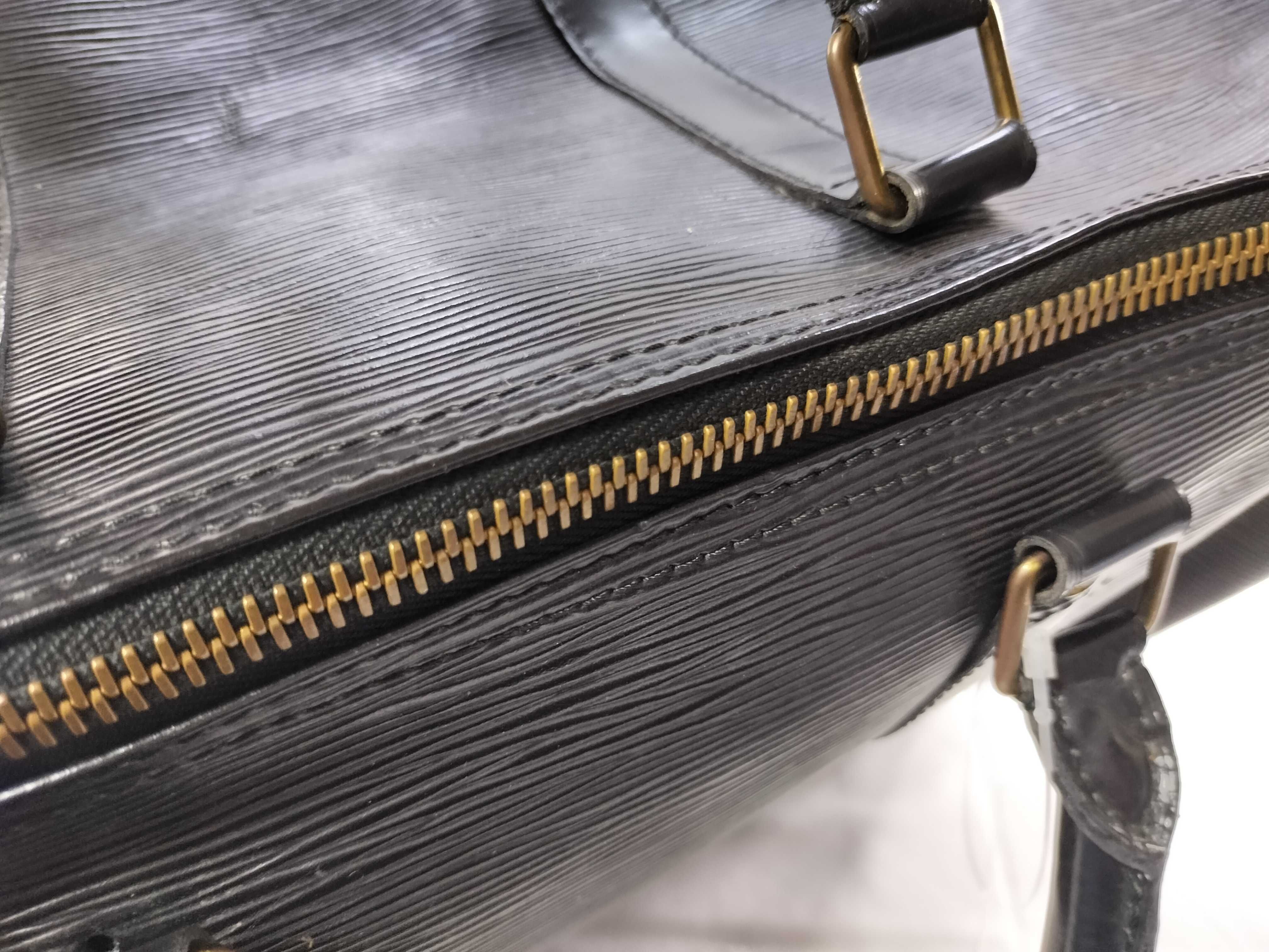 Louis Vuitton Keepall 50 Black Epi Leather Travel Bag
