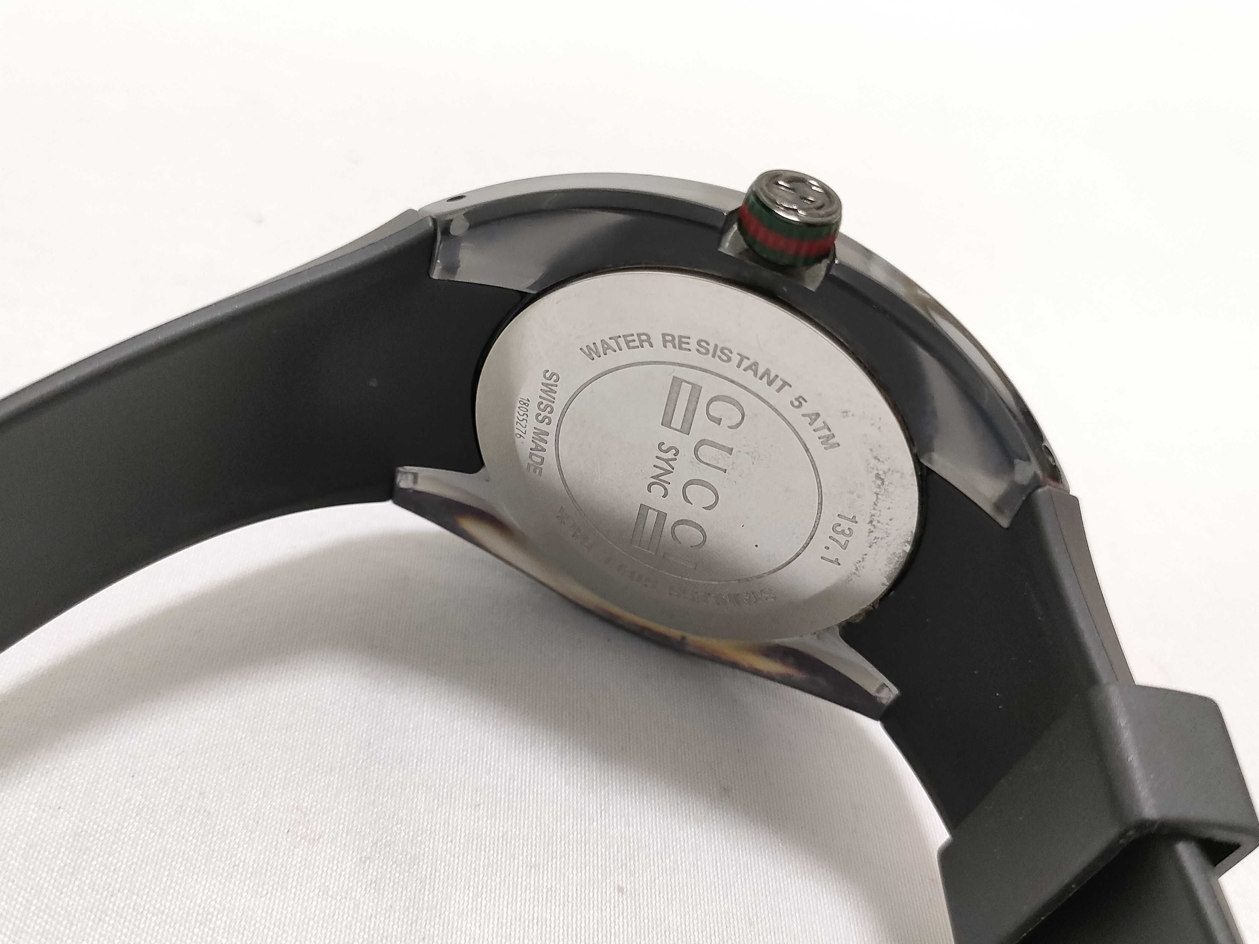 Gucci Sync 137.1 Black Resin and Rubber Wristwatch