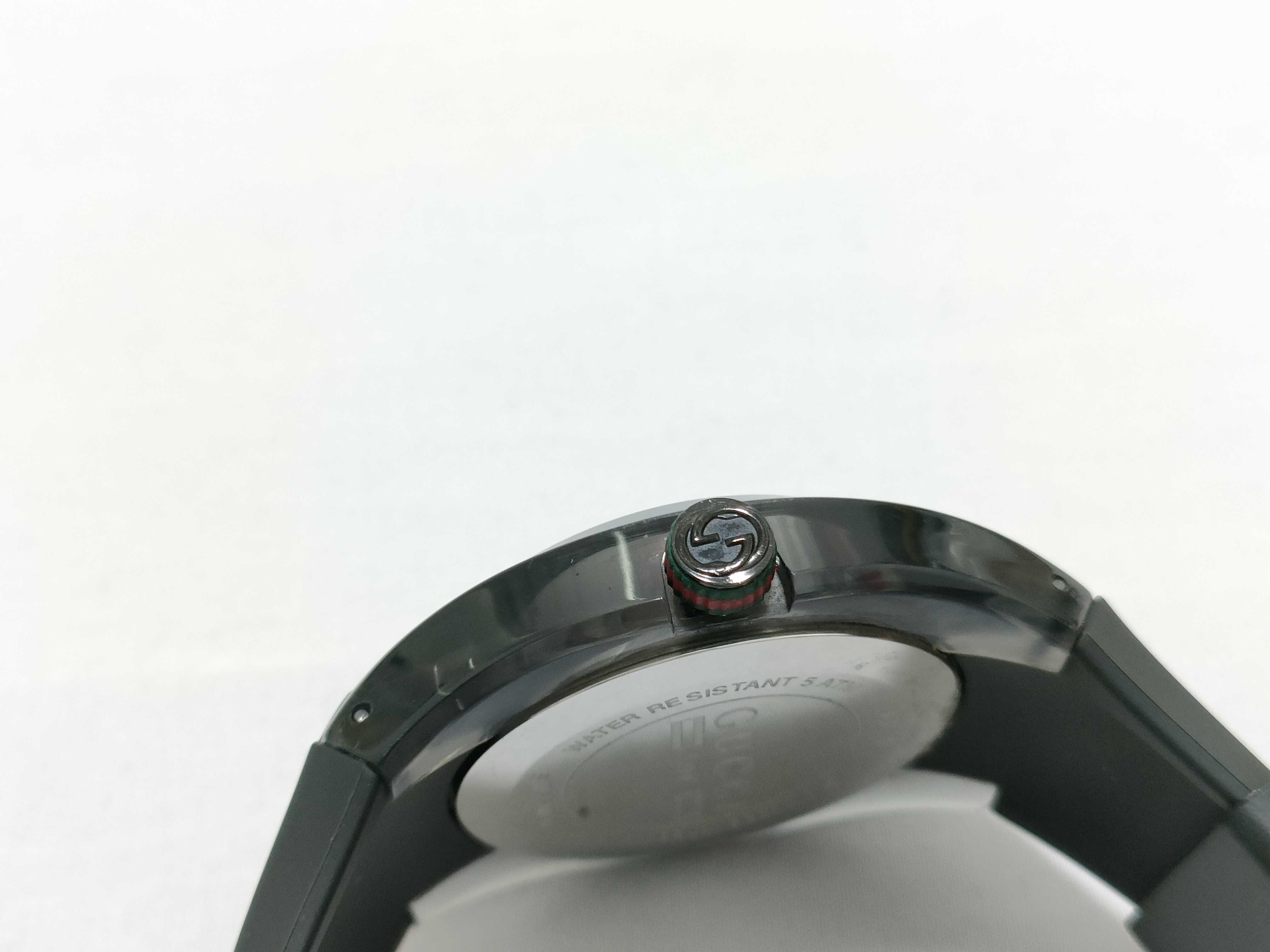 Gucci Sync 137.1 Black Resin and Rubber Wristwatch
