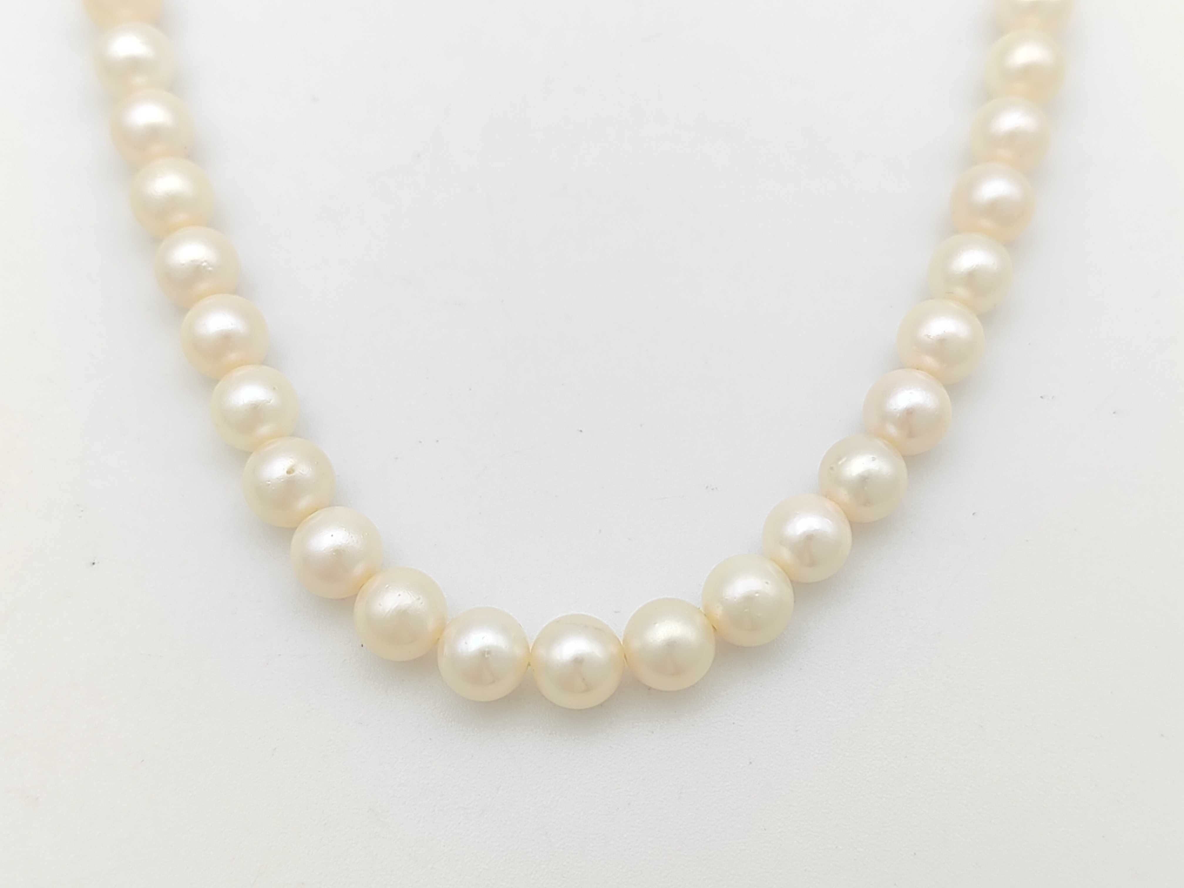 Vintage Silver and Cream Cultured Pearl Strand Necklace 19 Inch
