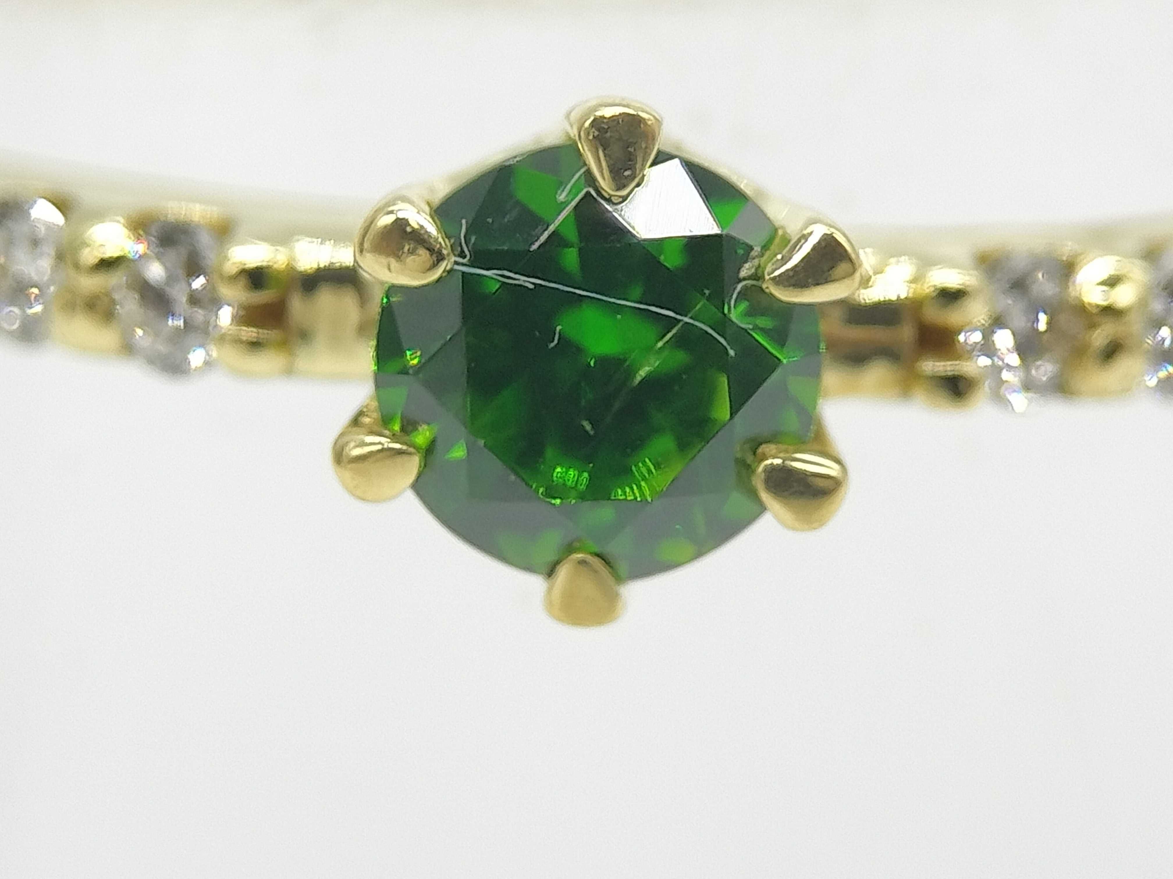 18 Karat Yellow Gold 0.26ct Demantoid Garnet and 0.12ctw Natural Diamond Ring Size 6.75