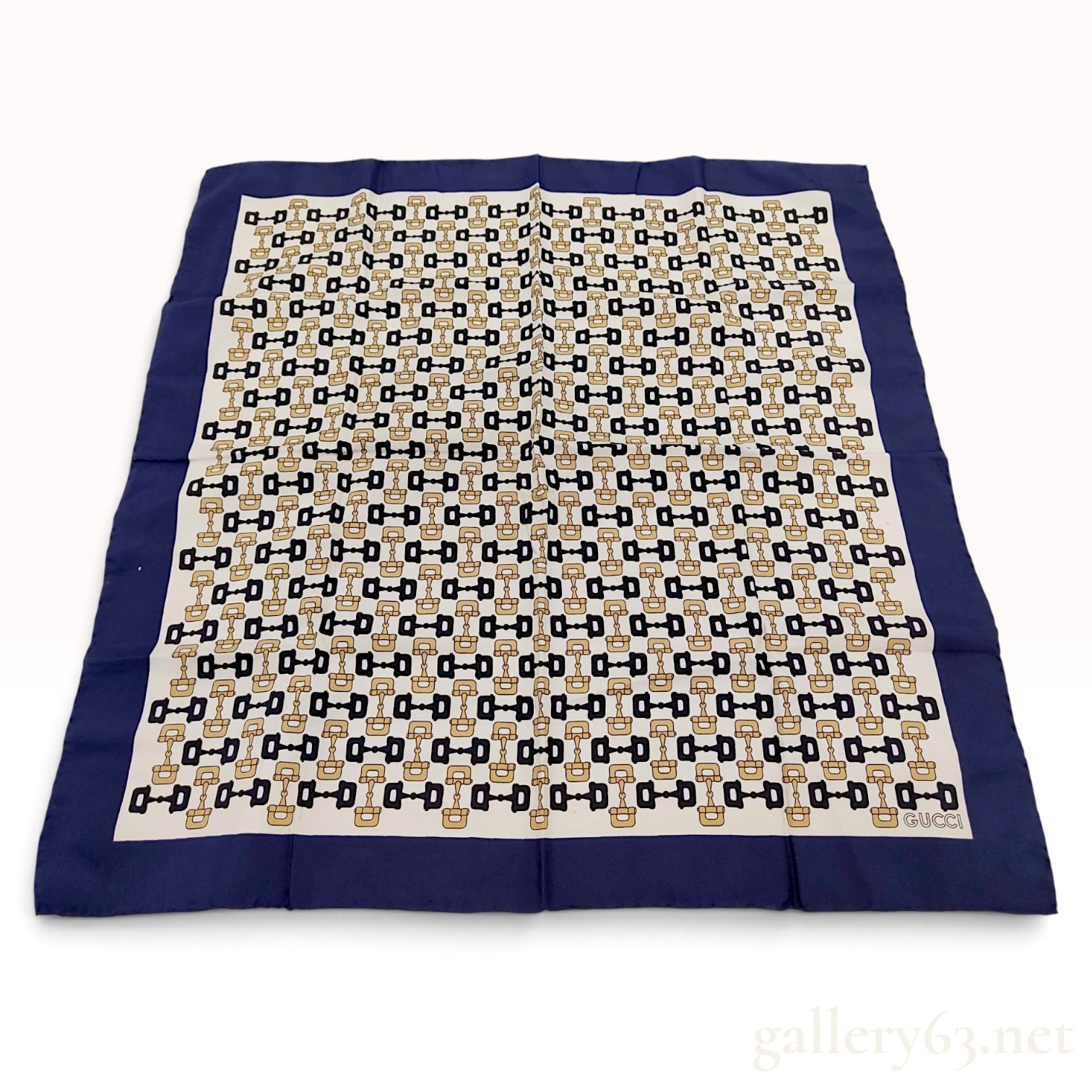 Vintage Gucci Horsebit Motif Navy and Cream Silk Scarf 67 cm