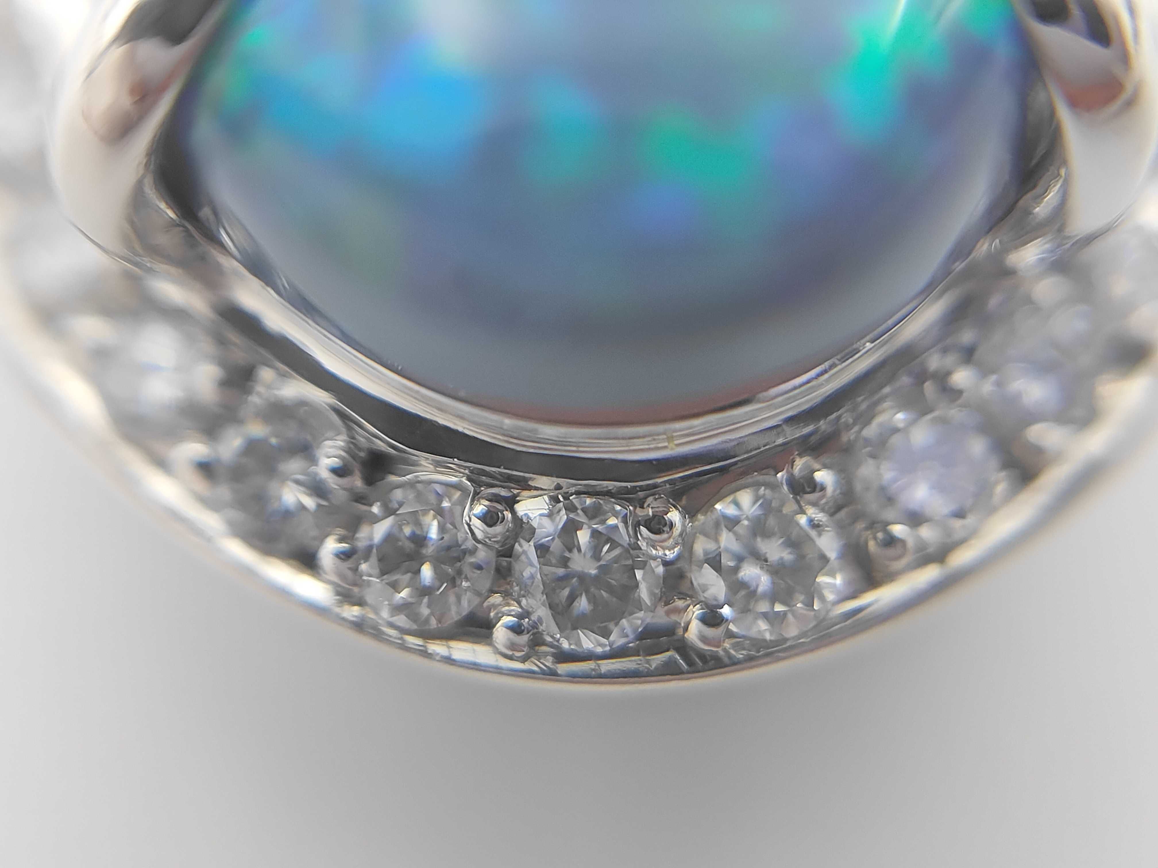 Pt900 Platinum 7.90ct Natural Black Opal and 0.56ctw Natural Diamond Pendant Necklace W/CGL Report