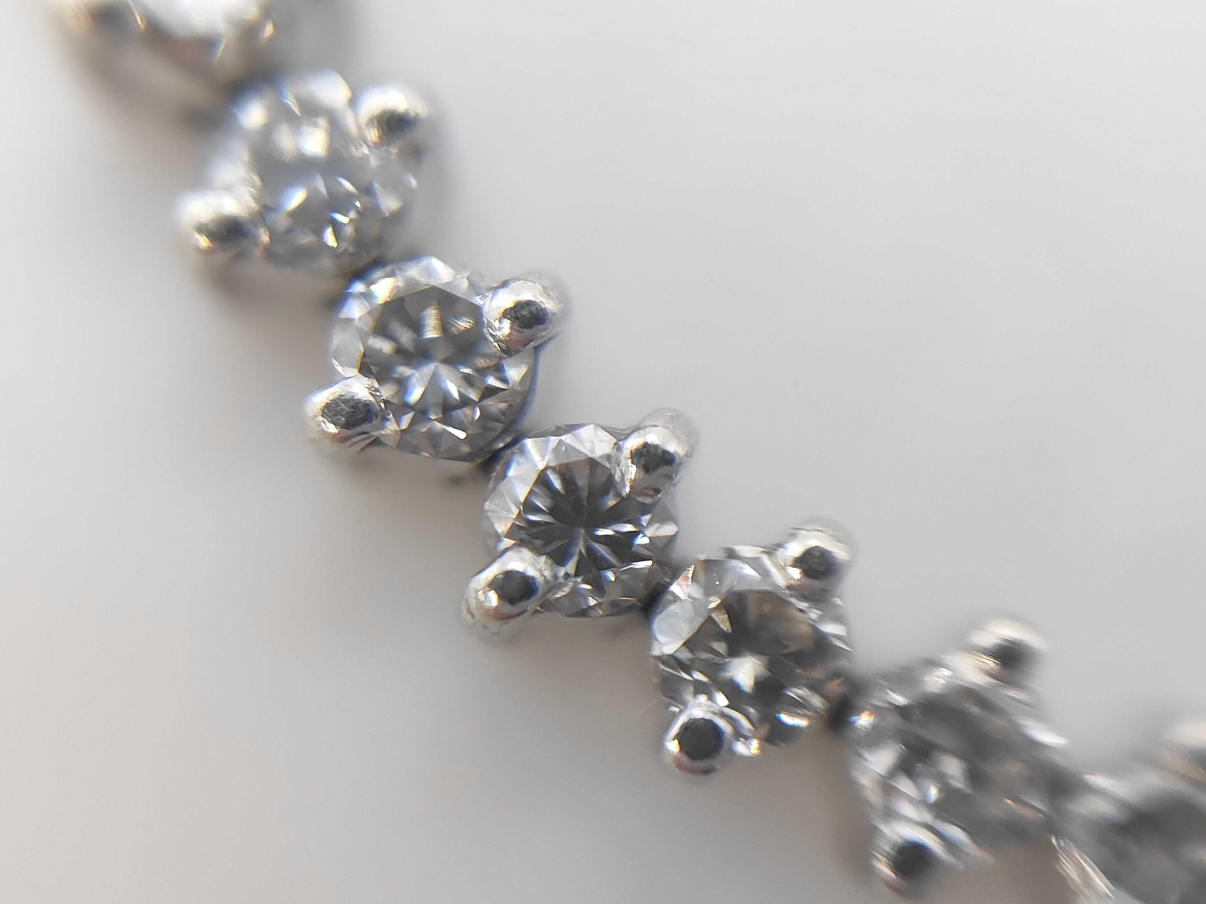 Pt900 Platinum and 3.05ctw Natural Diamond Tennis Bracelet