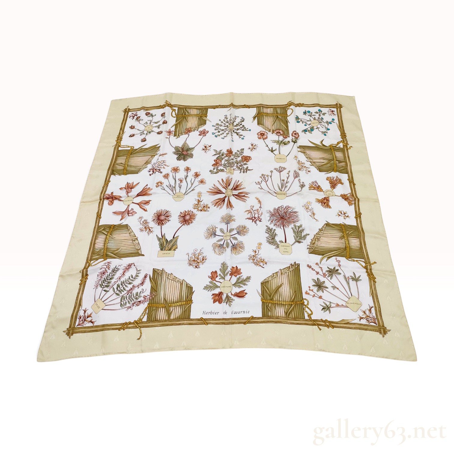 Vintage Hermes Herbier de Gavarnie (Gavarnie Herbarium) Cream Silk Carre 90