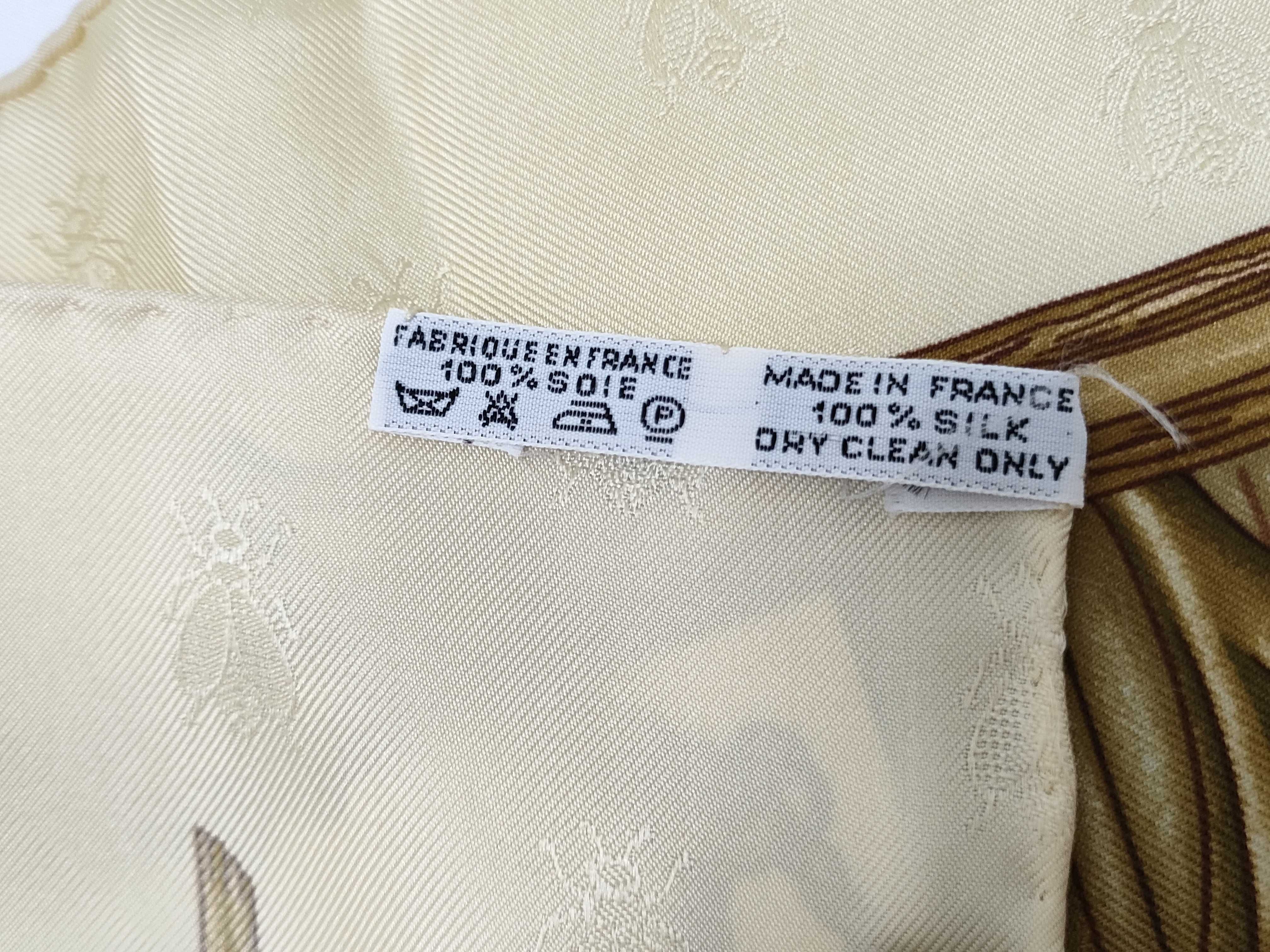 Vintage Hermes Herbier de Gavarnie (Gavarnie Herbarium) Cream Silk Carre 90