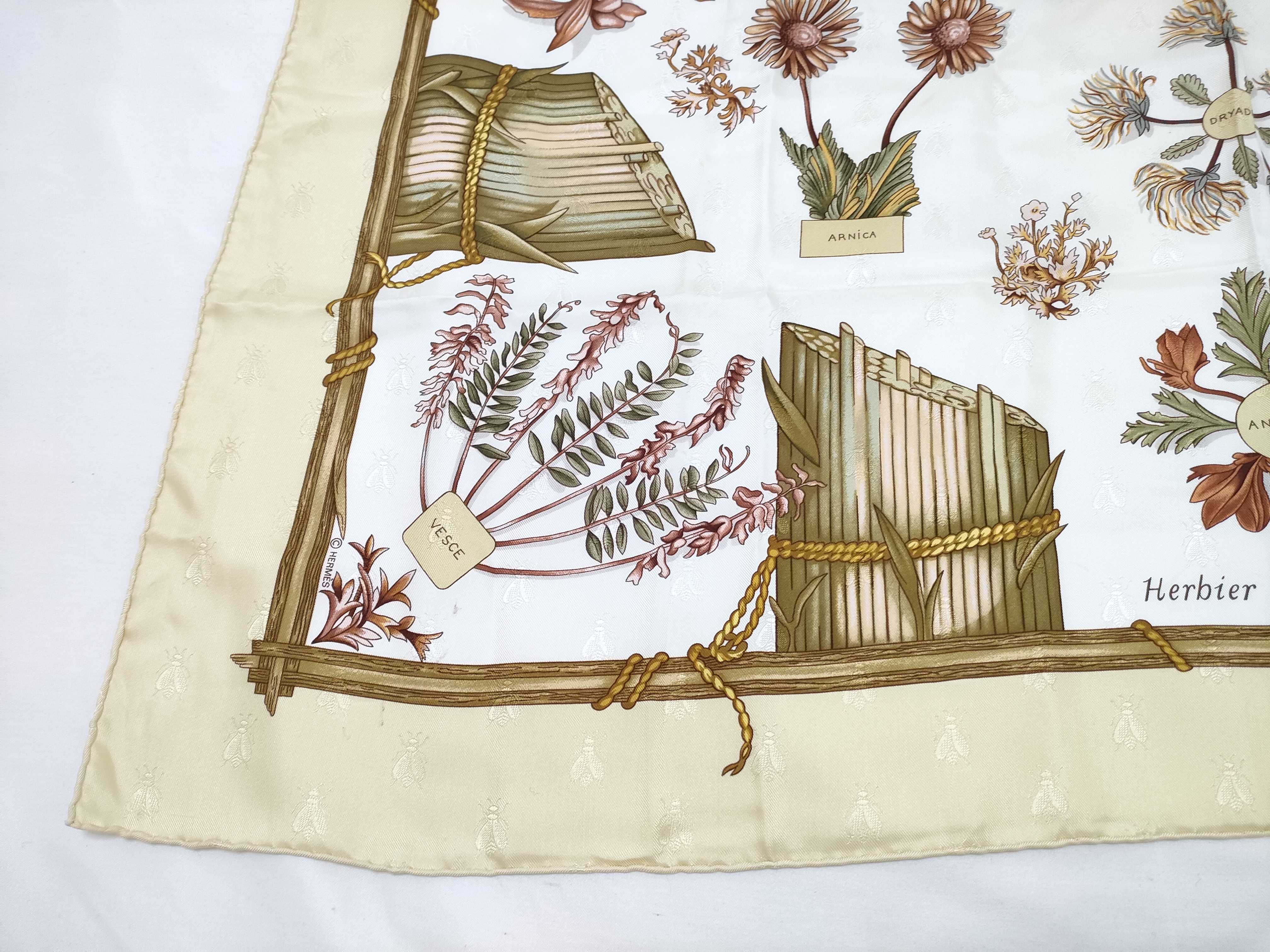 Vintage Hermes Herbier de Gavarnie (Gavarnie Herbarium) Cream Silk Carre 90