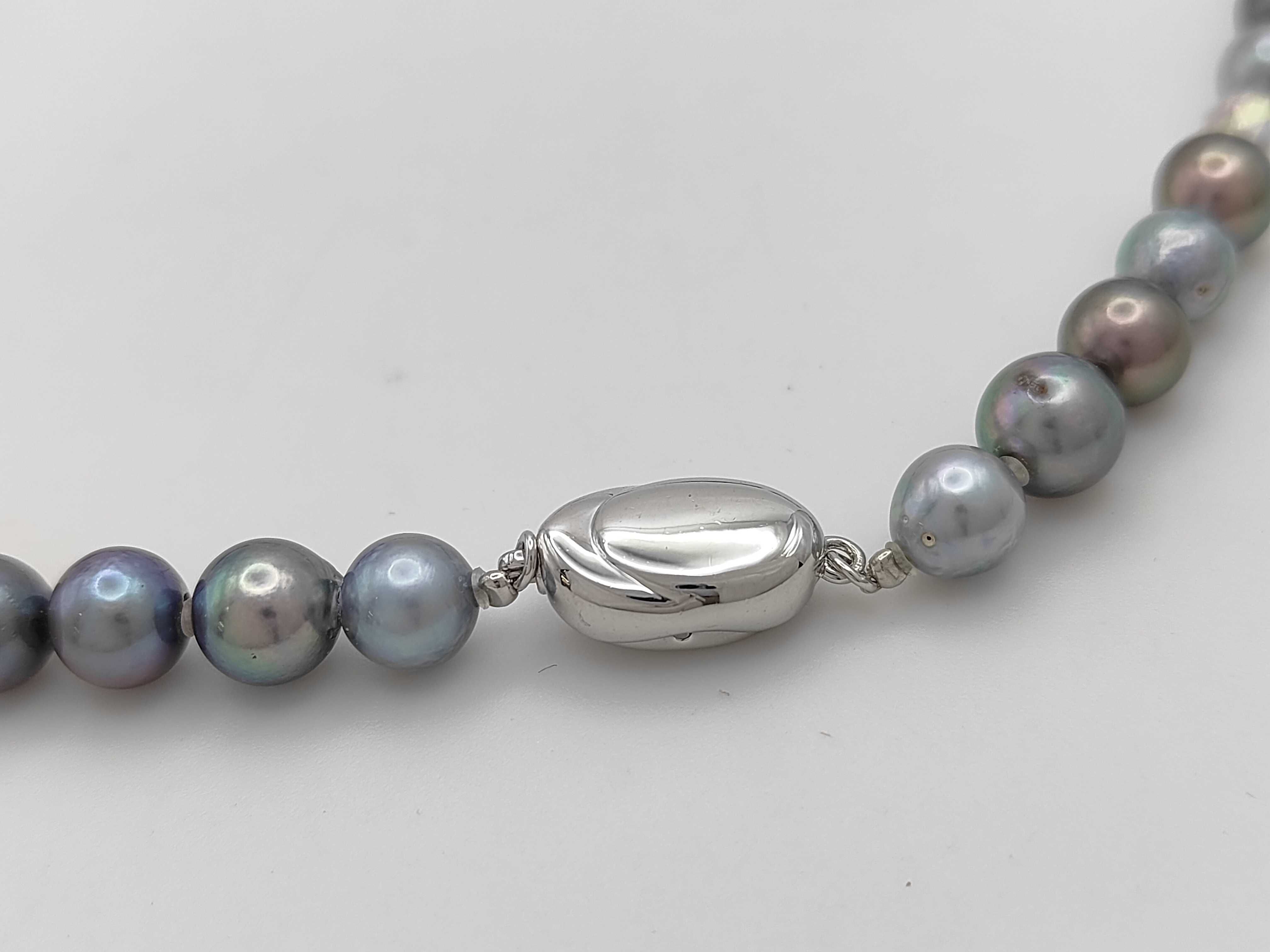 A Vintage Multicolor Cultured Pearl and Crystal Necklace with Silver Clasp