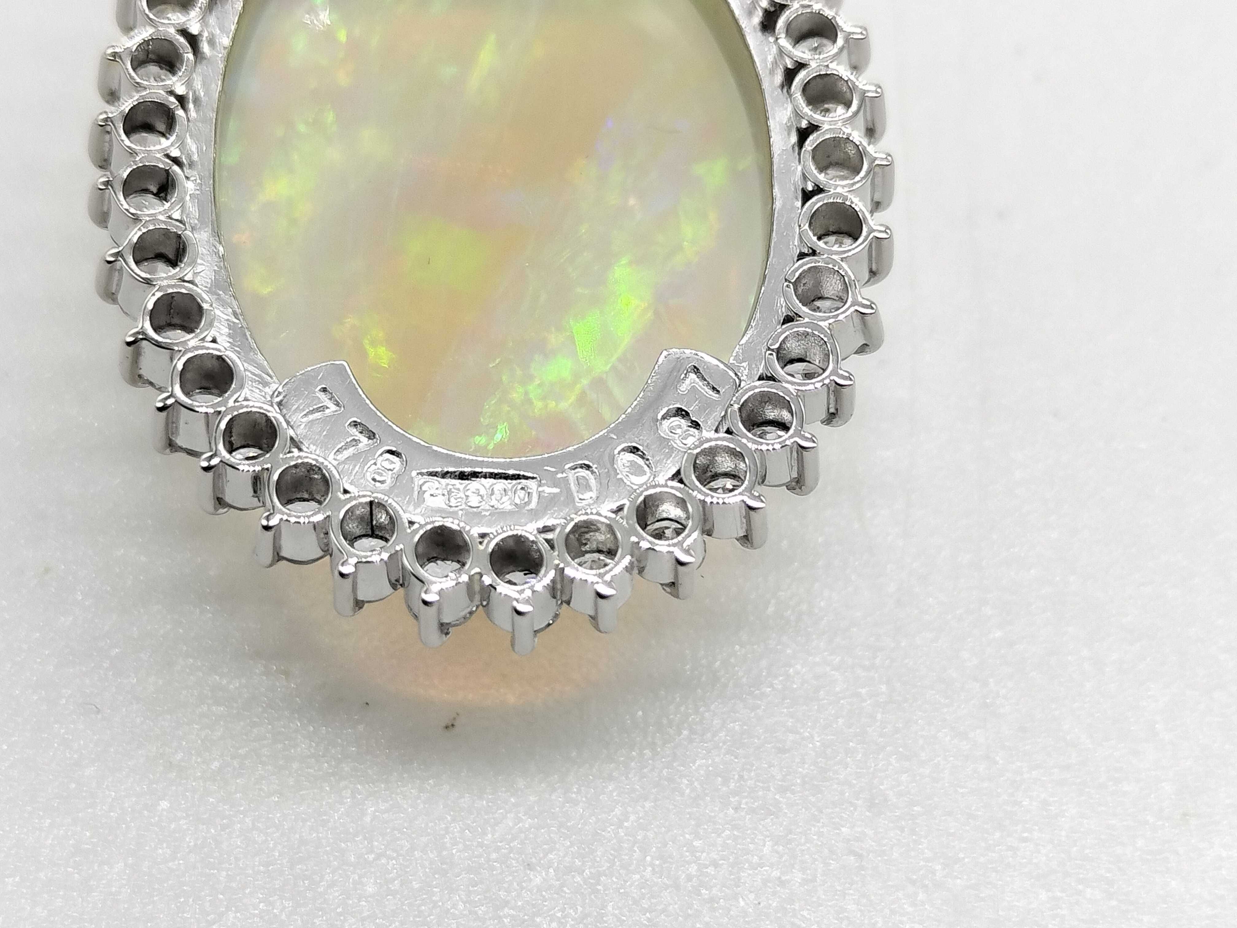 Pt900 7.78ct Natural Opal and 0.87ctw Natural Diamond Halo Pendant W/GRJ Memo