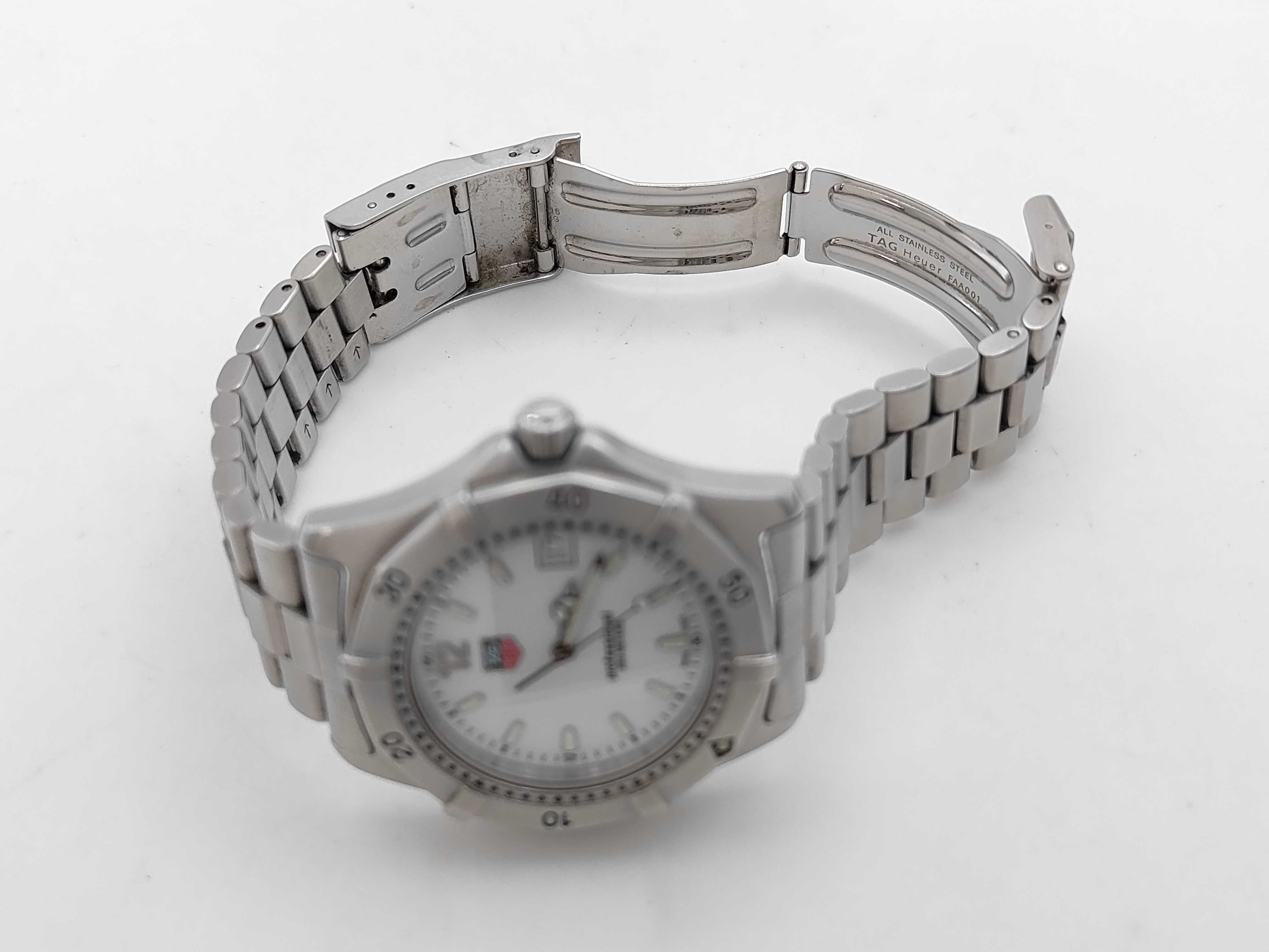 TAG Heuer Professional 2000 Stainless Steel Wristwatch with Box and Papers