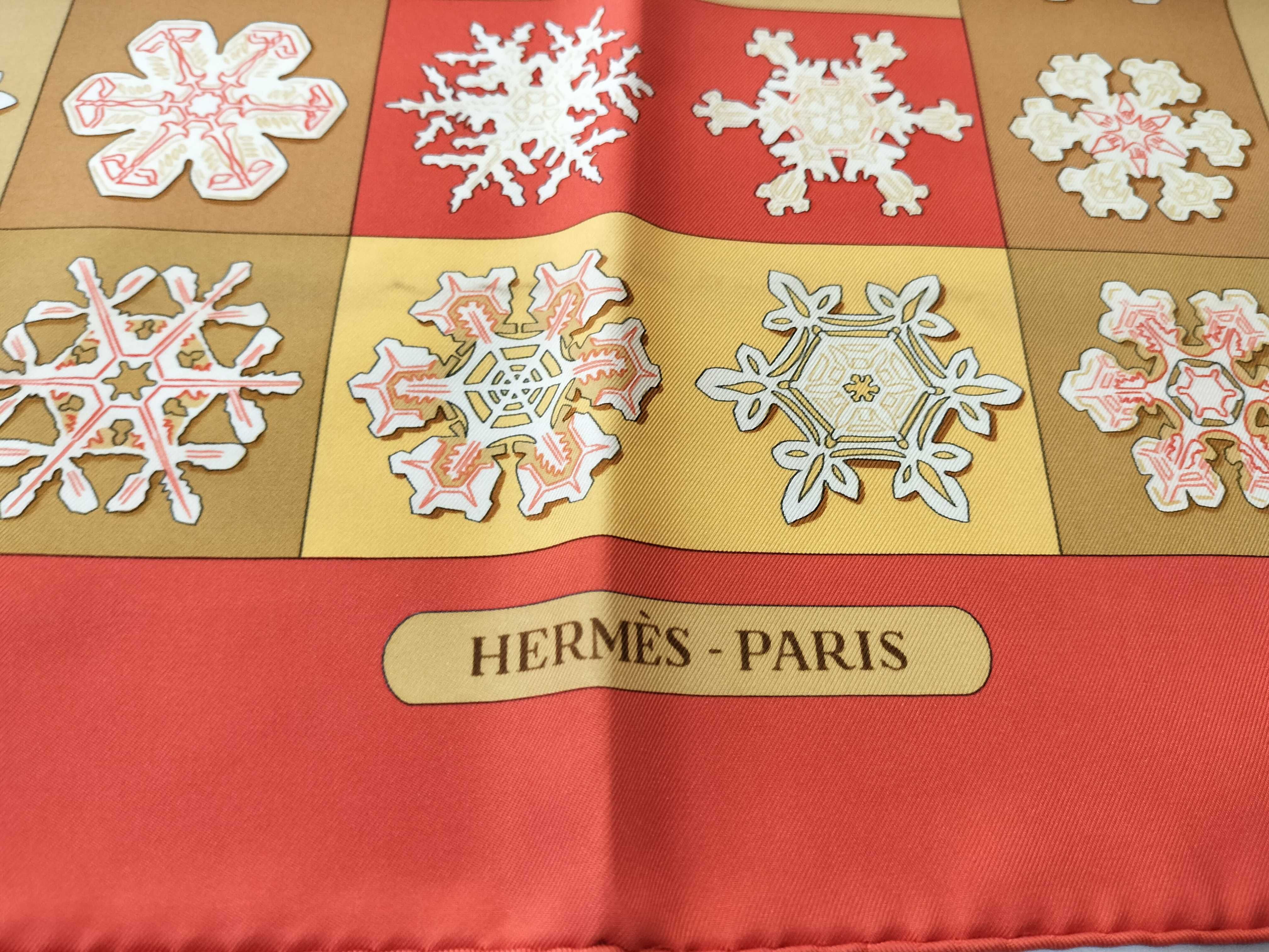 Vintage Hermes Feux de l'Hiver (Winter Fires) Silk Carre 90