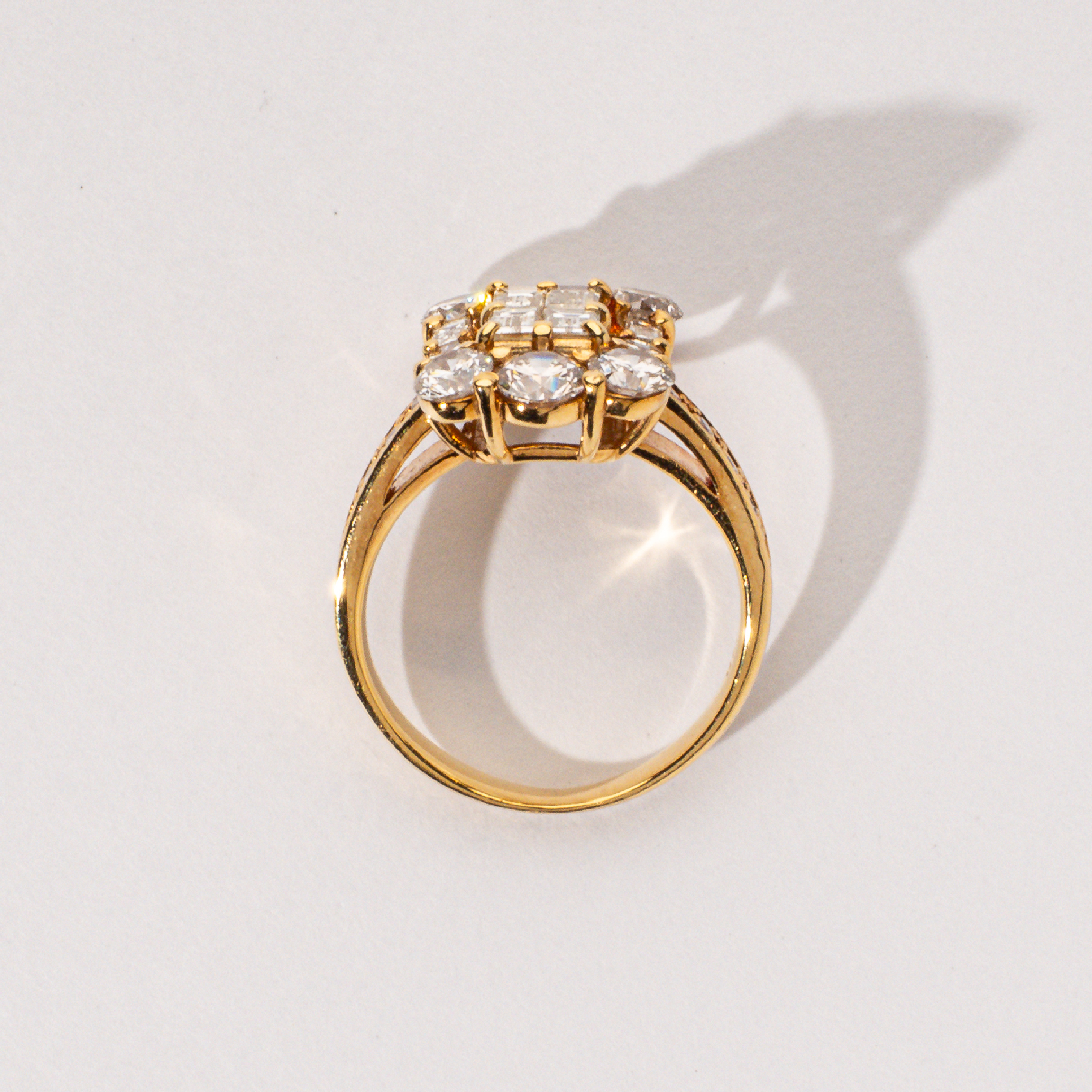 2.00ctw Natural Diamond and 18K Yellow Gold Cluster Cocktail Ring