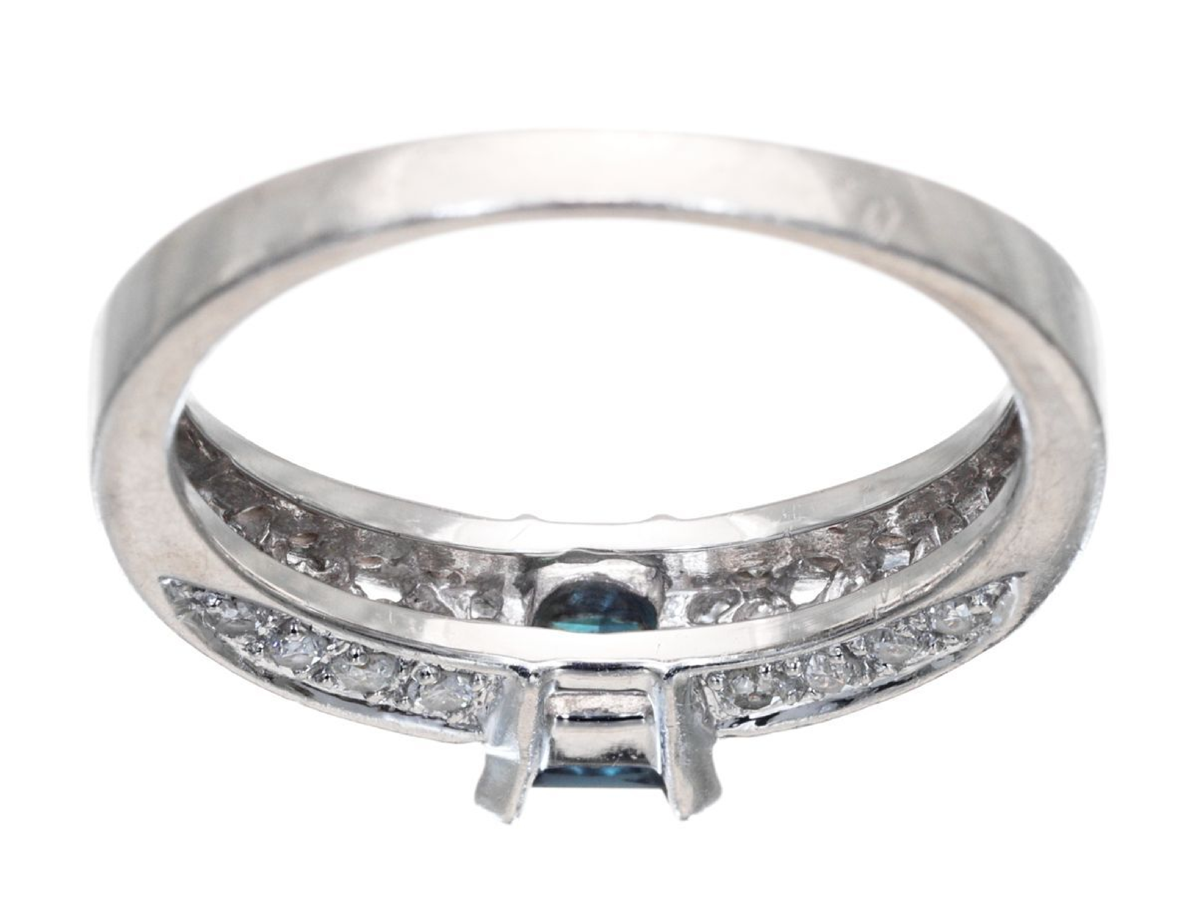 Pt900 Platinum 0.406ct Natural Color Change Alexandrite and 0.30ctw Natural Diamond Ring