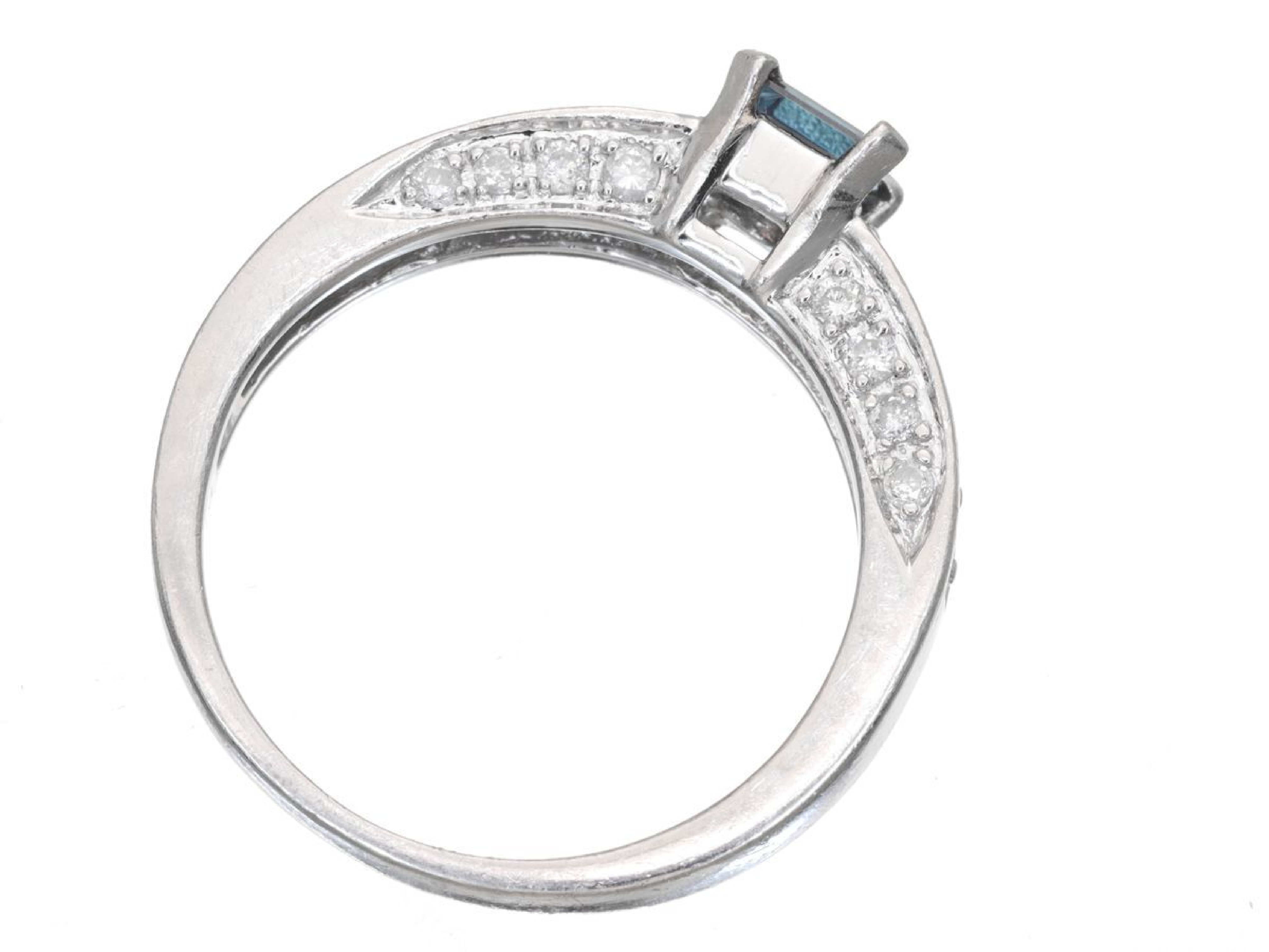 Pt900 Platinum 0.406ct Natural Color Change Alexandrite and 0.30ctw Natural Diamond Ring
