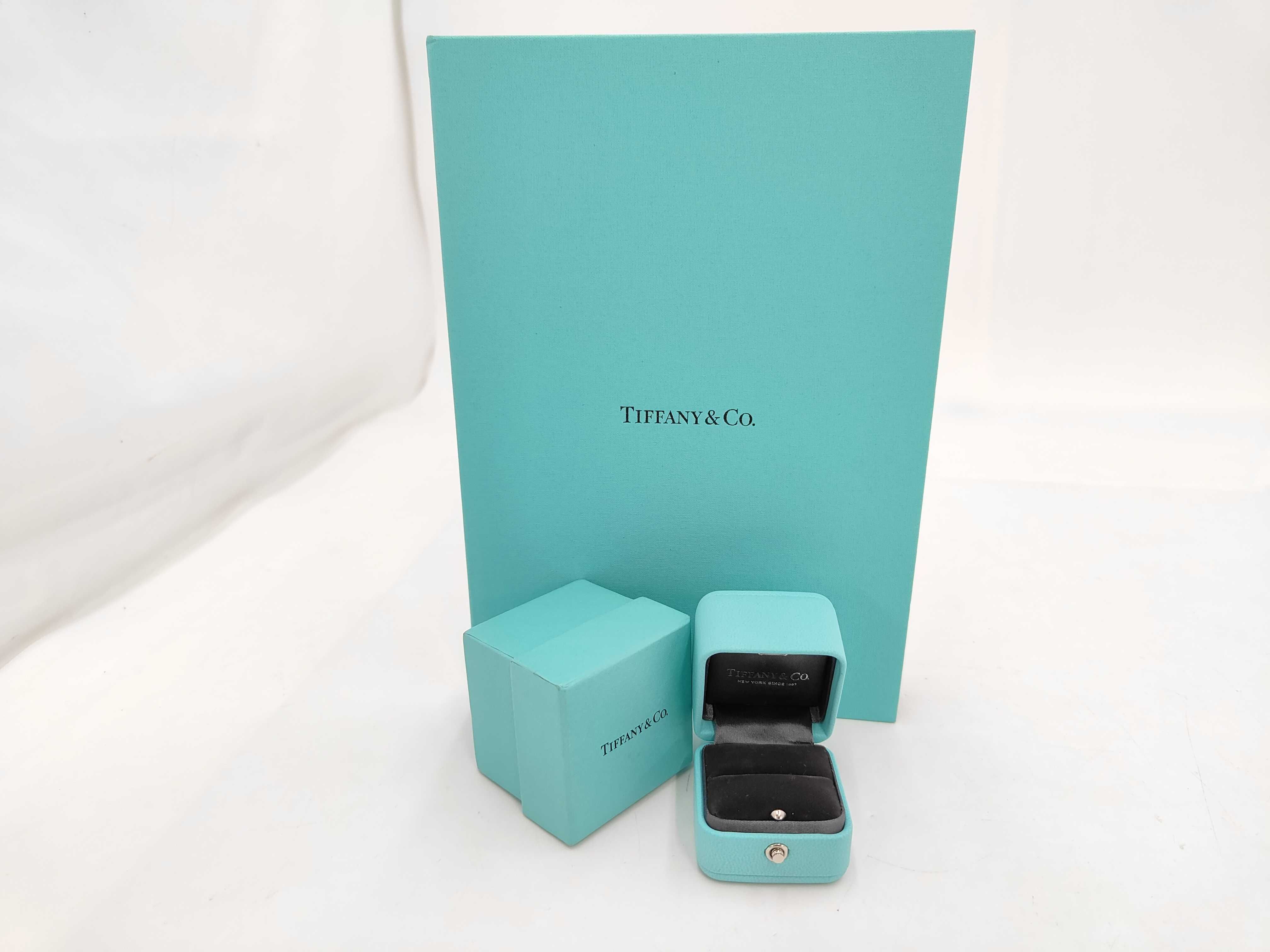 Tiffany & Co. Pt950 H-VS2 Diamond Solitaire Ring with Box and Certificate