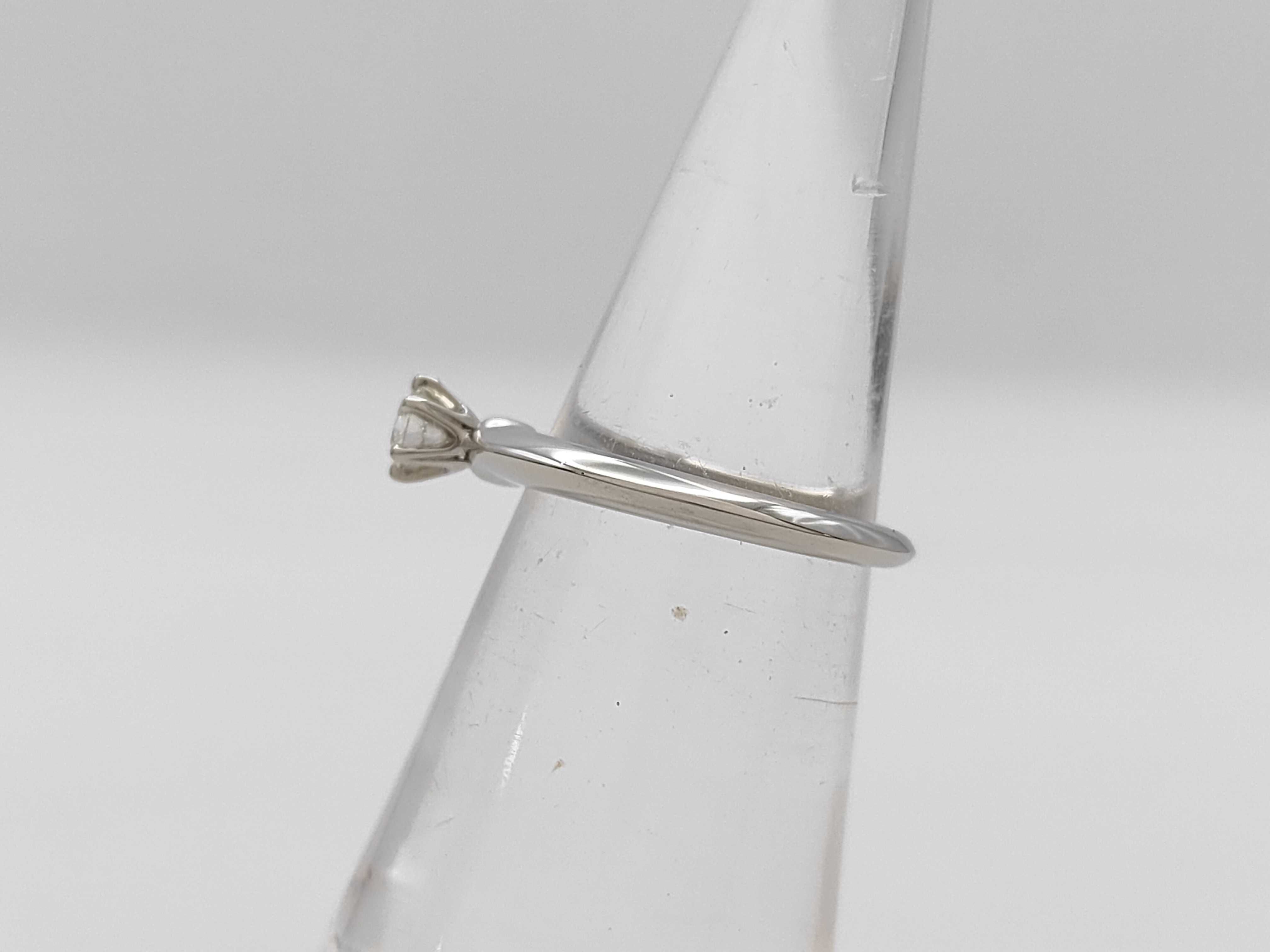 Tiffany and Co. I-VS1-3EX-NONE Platinum and 0.19ct Diamond Ring with Box and Certificate