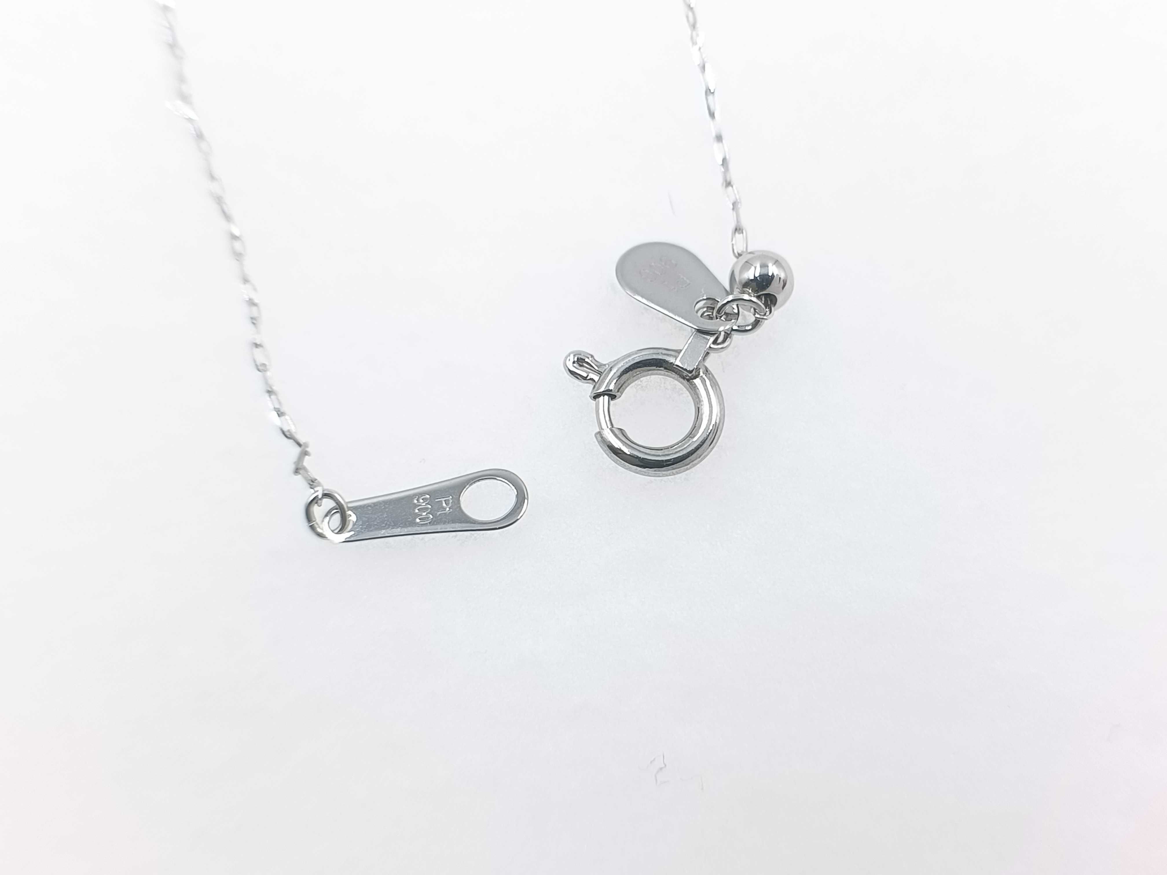 Pt900 and 0.20ct Natural Diamond Teardrop Dancing Stone Pendant Necklace