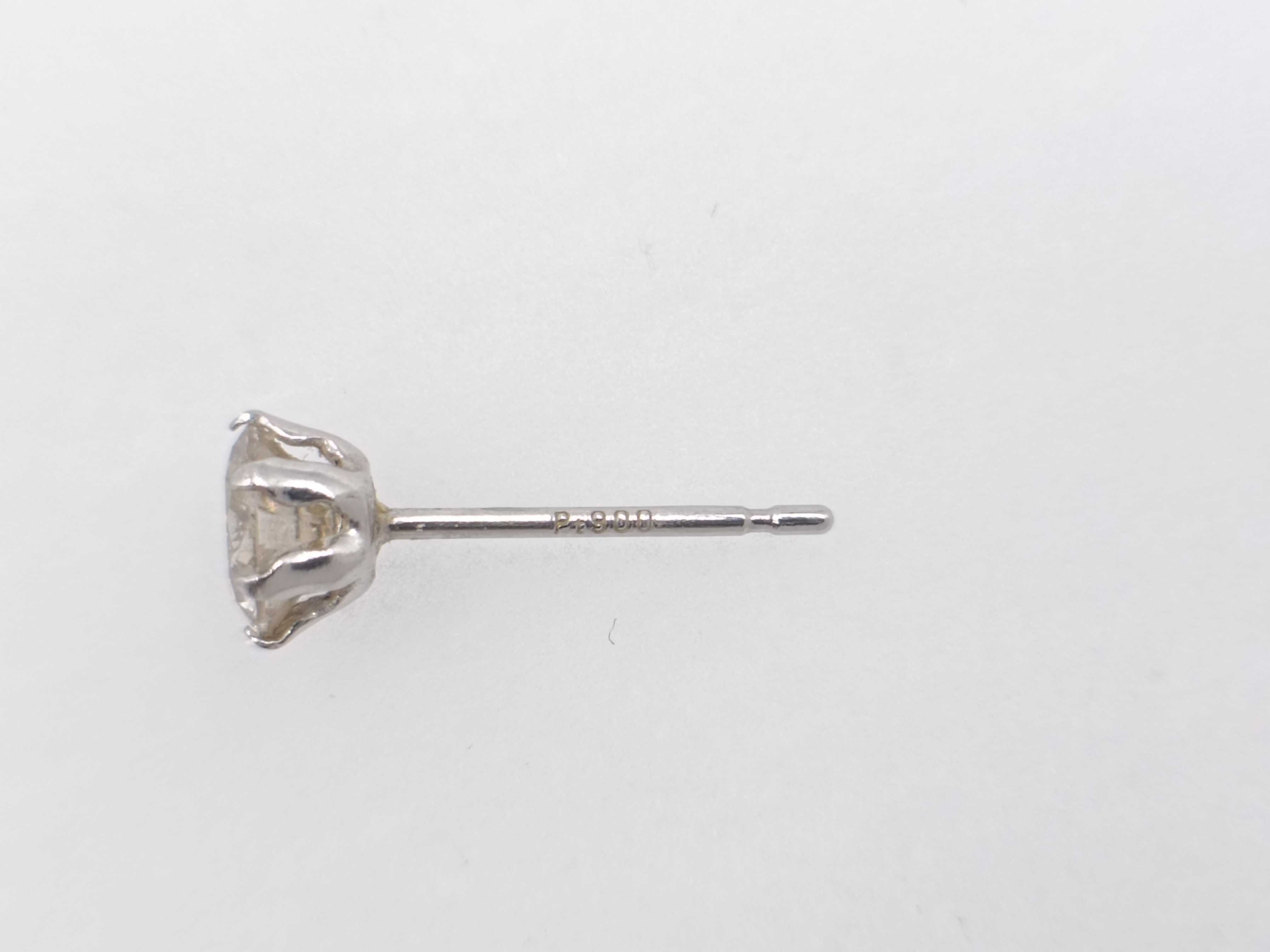Alisa Pt900 0.70ctw Natural Diamond Stud Earrings with Box