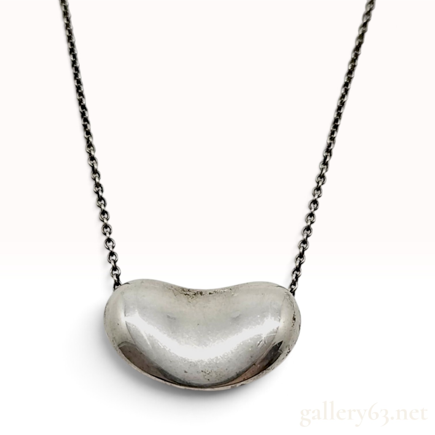 Vintage Tiffany & Co. Elsa Peretti Bean Sterling Silver Pendant Necklace