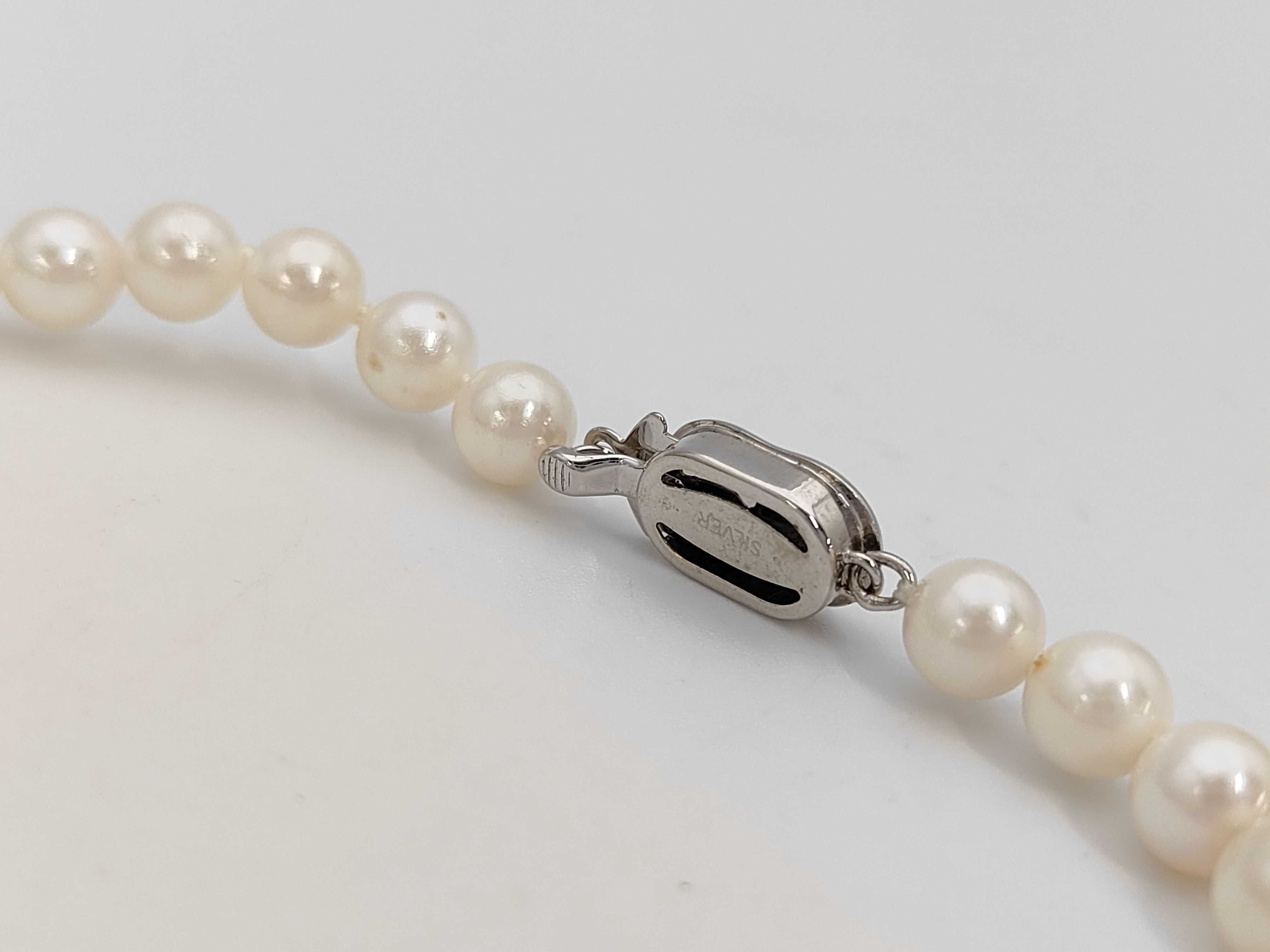 Silver and White Cultured Pearl Single Strand Necklace 35cm