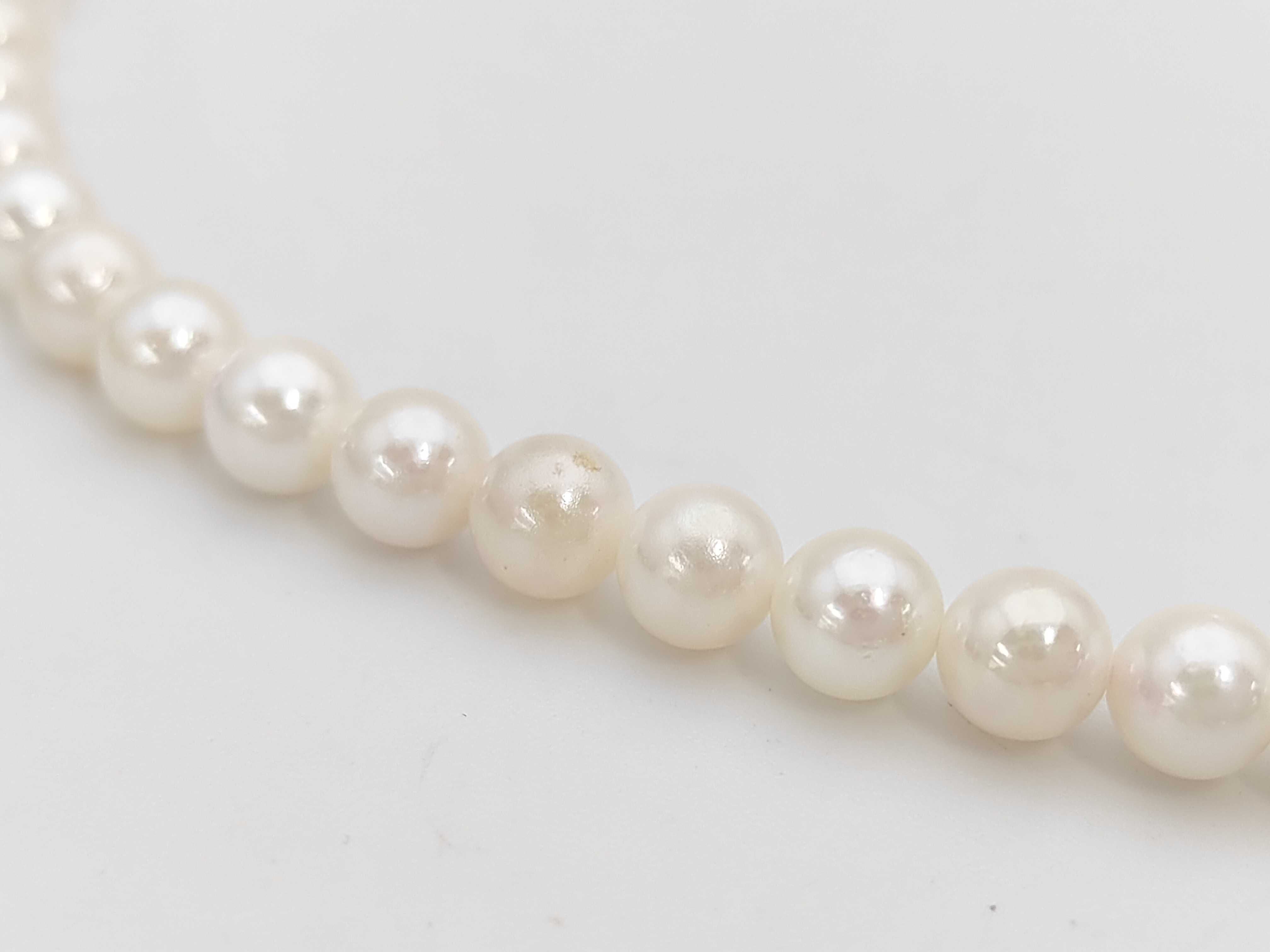 Silver and White Cultured Pearl Single Strand Necklace 35cm